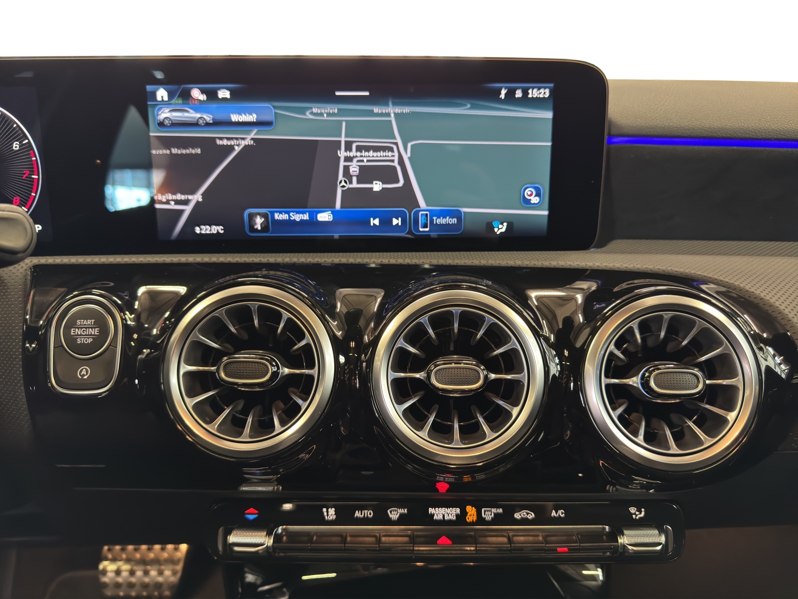 MERCEDES-BENZ A 220 4Matic 8G-DCT-image-14