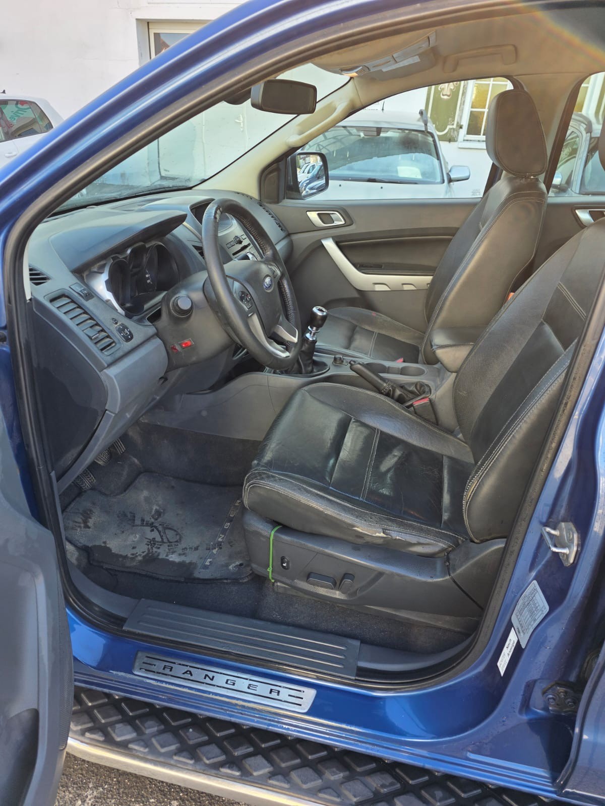 FORD Ranger Wildtrak 3.2 TDCi 4x4-image-5
