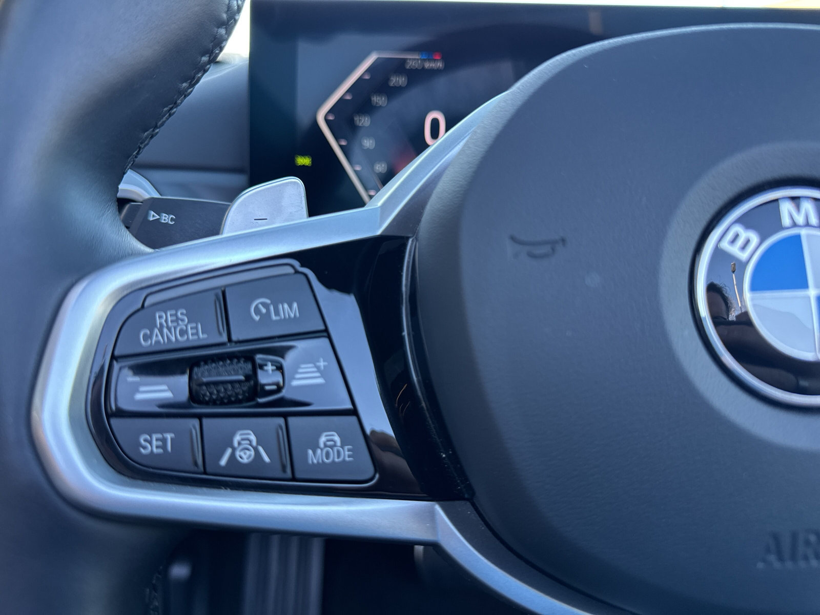 BMW 430i xDrive Cabriolet M Sport Steptronic-image-14