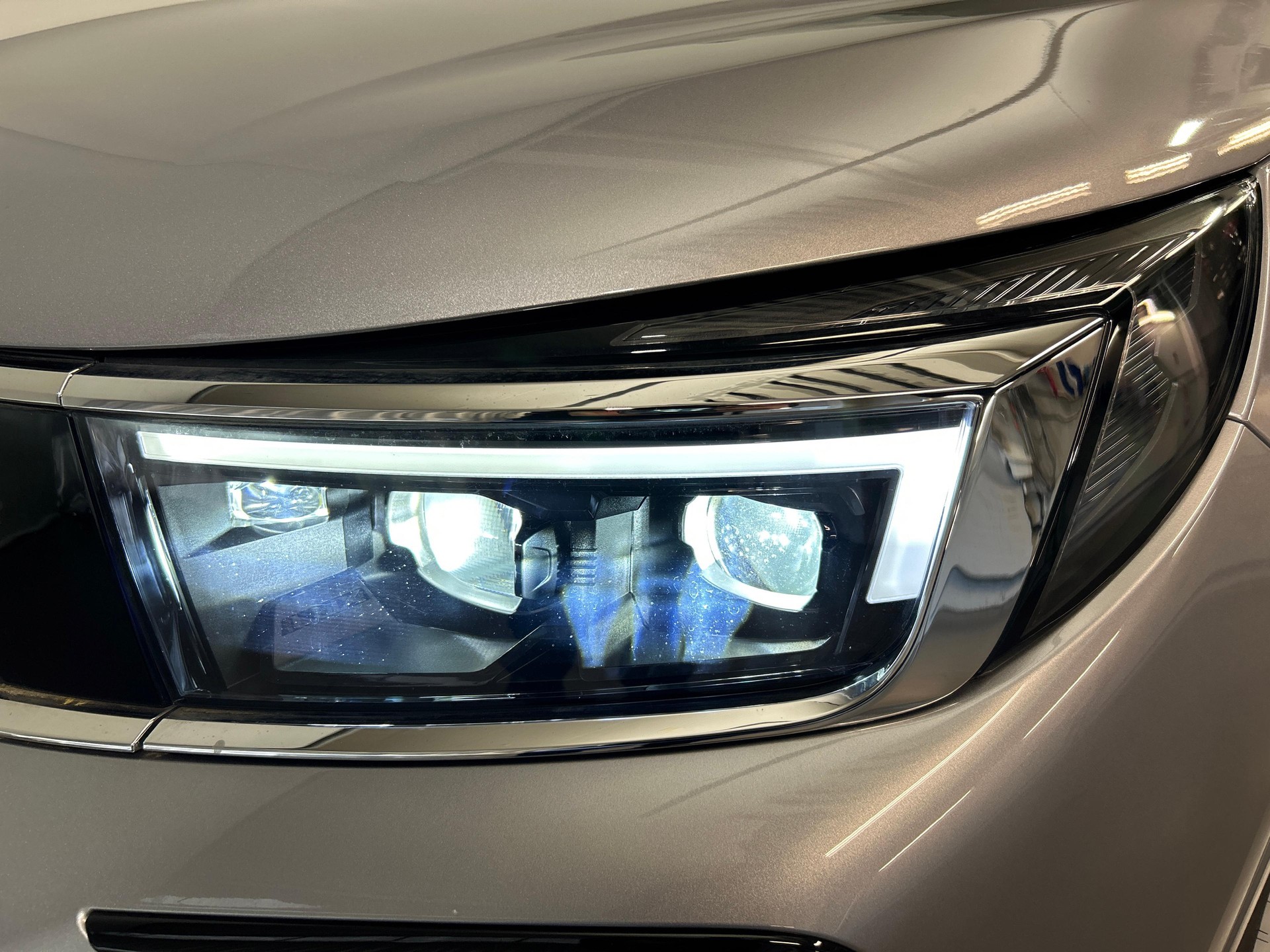 OPEL Grandland 1.6 T PHEV GSE-image-14