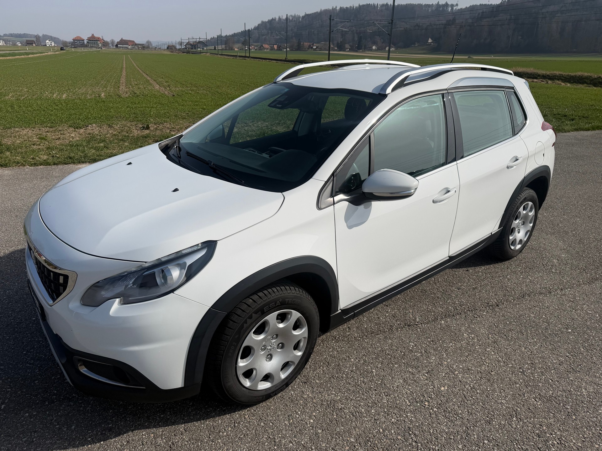 PEUGEOT 2008 1.5 BlueHDi Allure EAT-image-1
