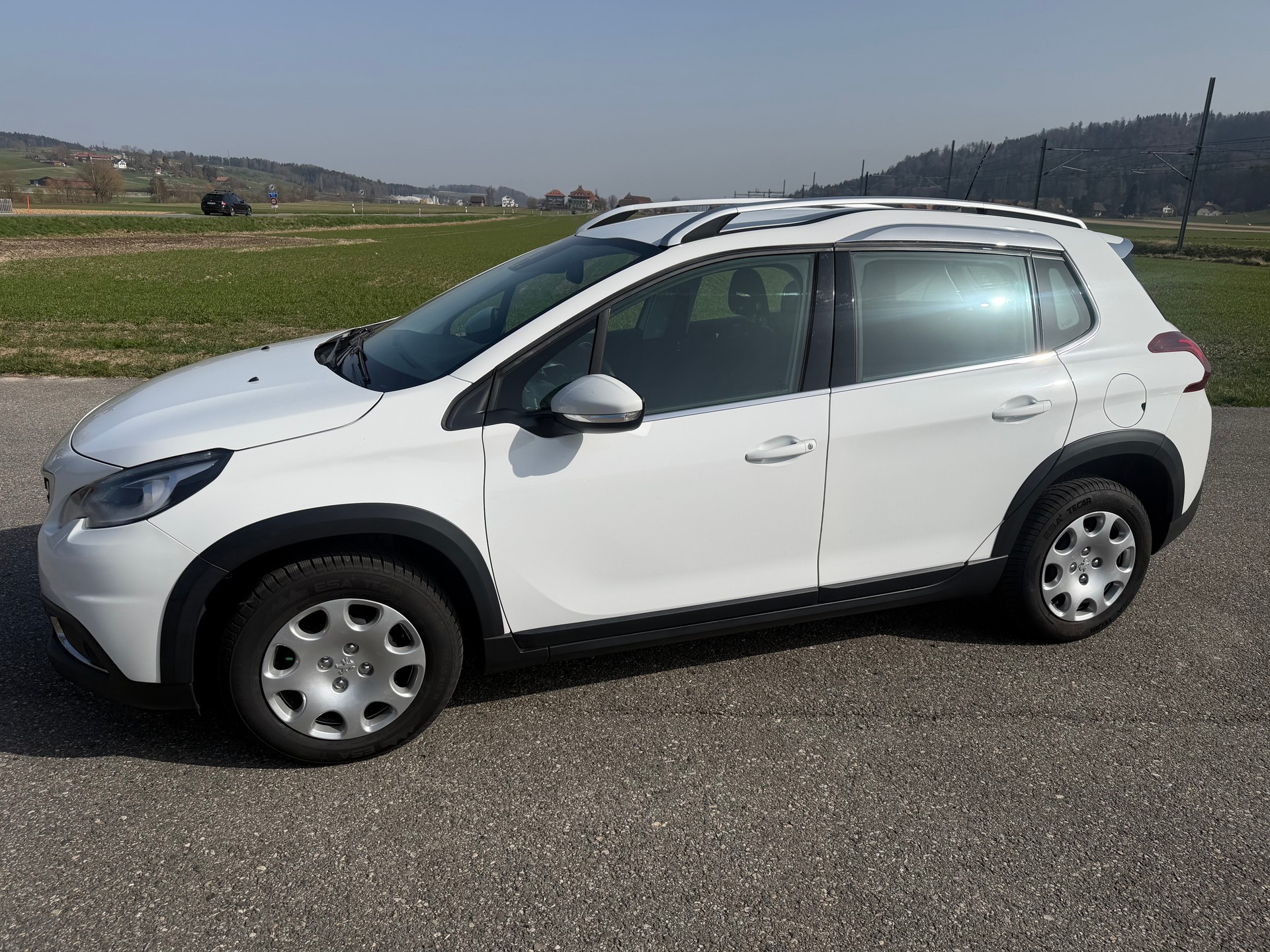 PEUGEOT 2008 1.5 BlueHDi Allure EAT-image-0
