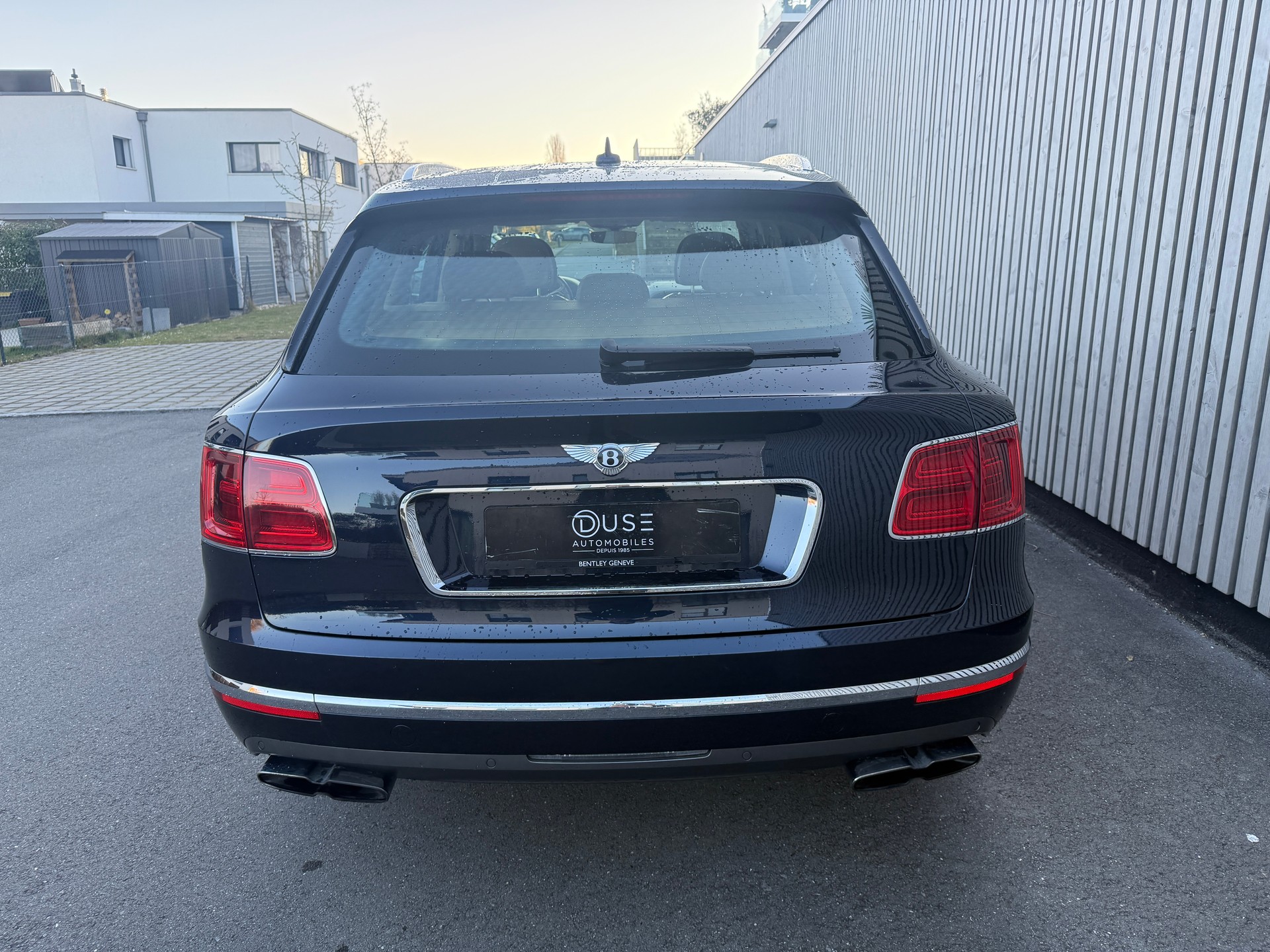BENTLEY Bentayga V8-image-5