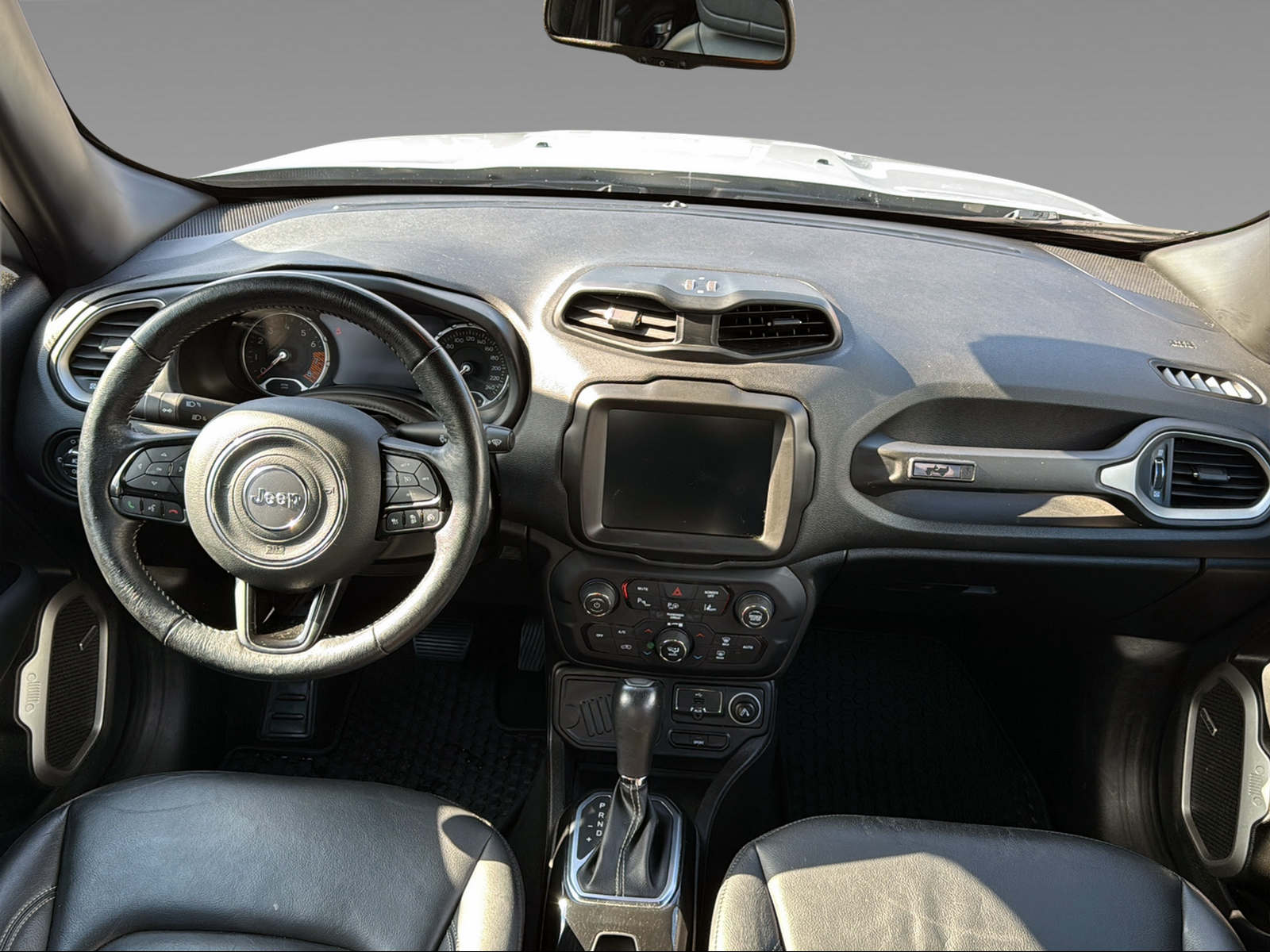 JEEP Renegade 1.3 Turbo 80th Anniversary-image-8