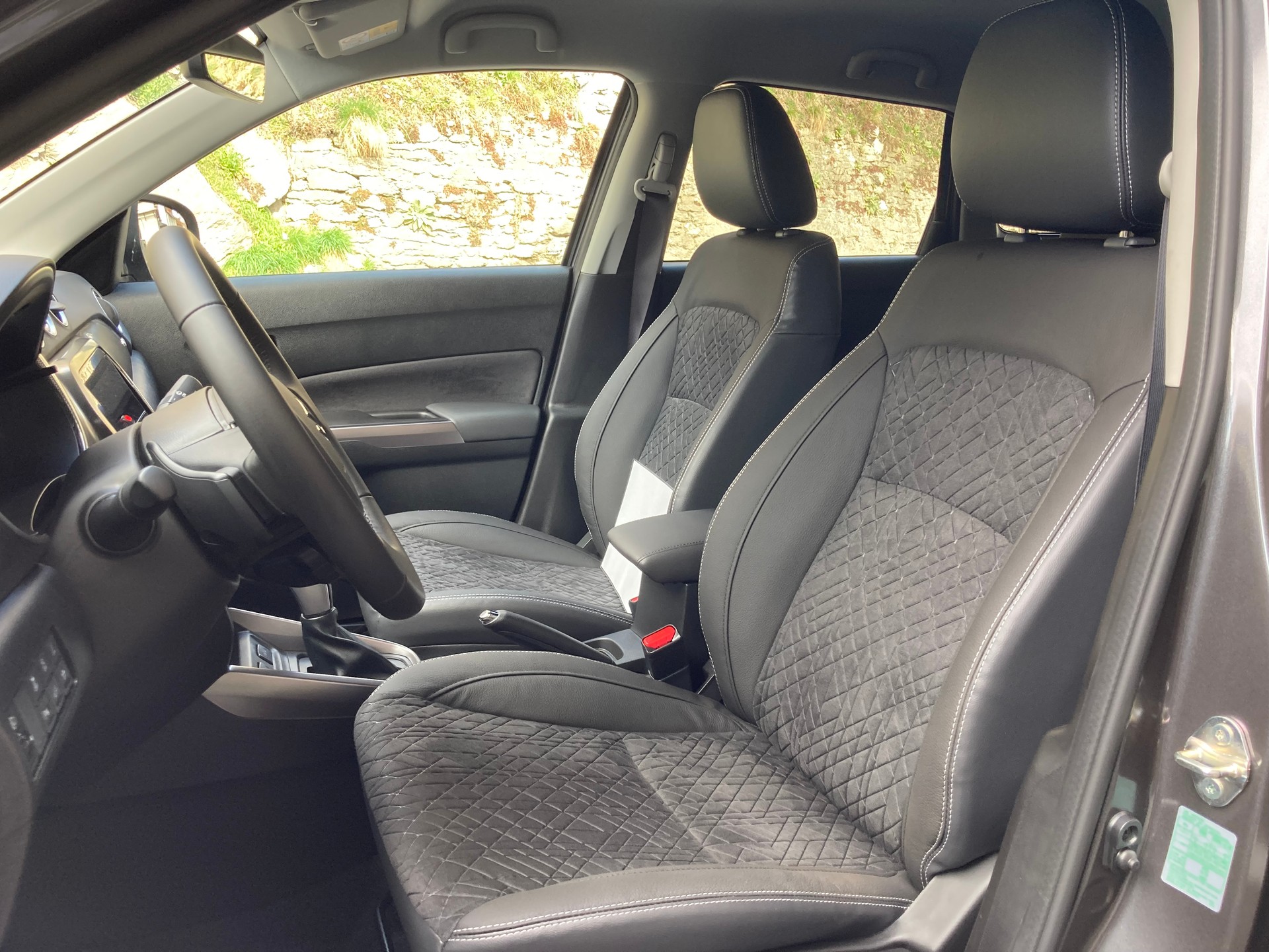 SUZUKI Vitara 1.4 Boosterjet Compact Top 4x4 Hybrid Automatic-image-8