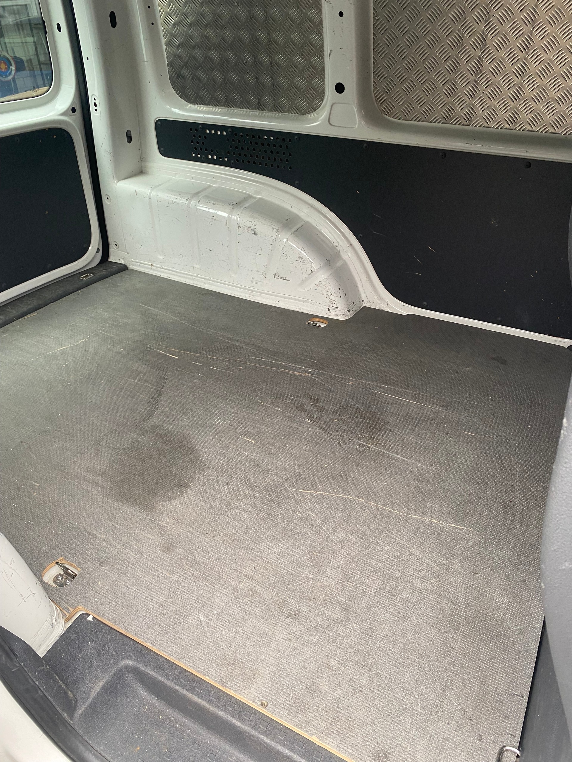 VW Caddy 1.2 TSI-image-10