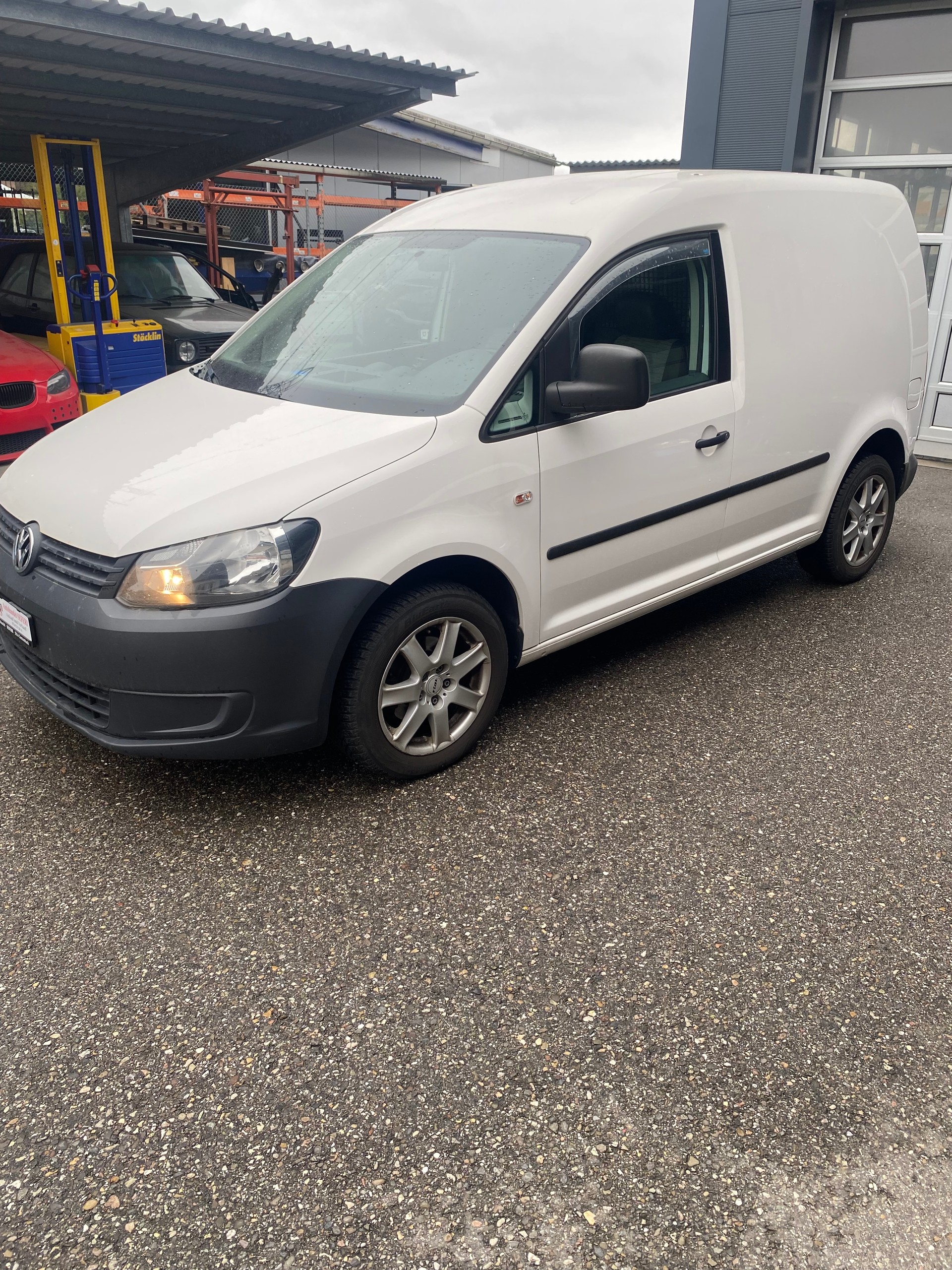 VW Caddy 1.2 TSI-image-3