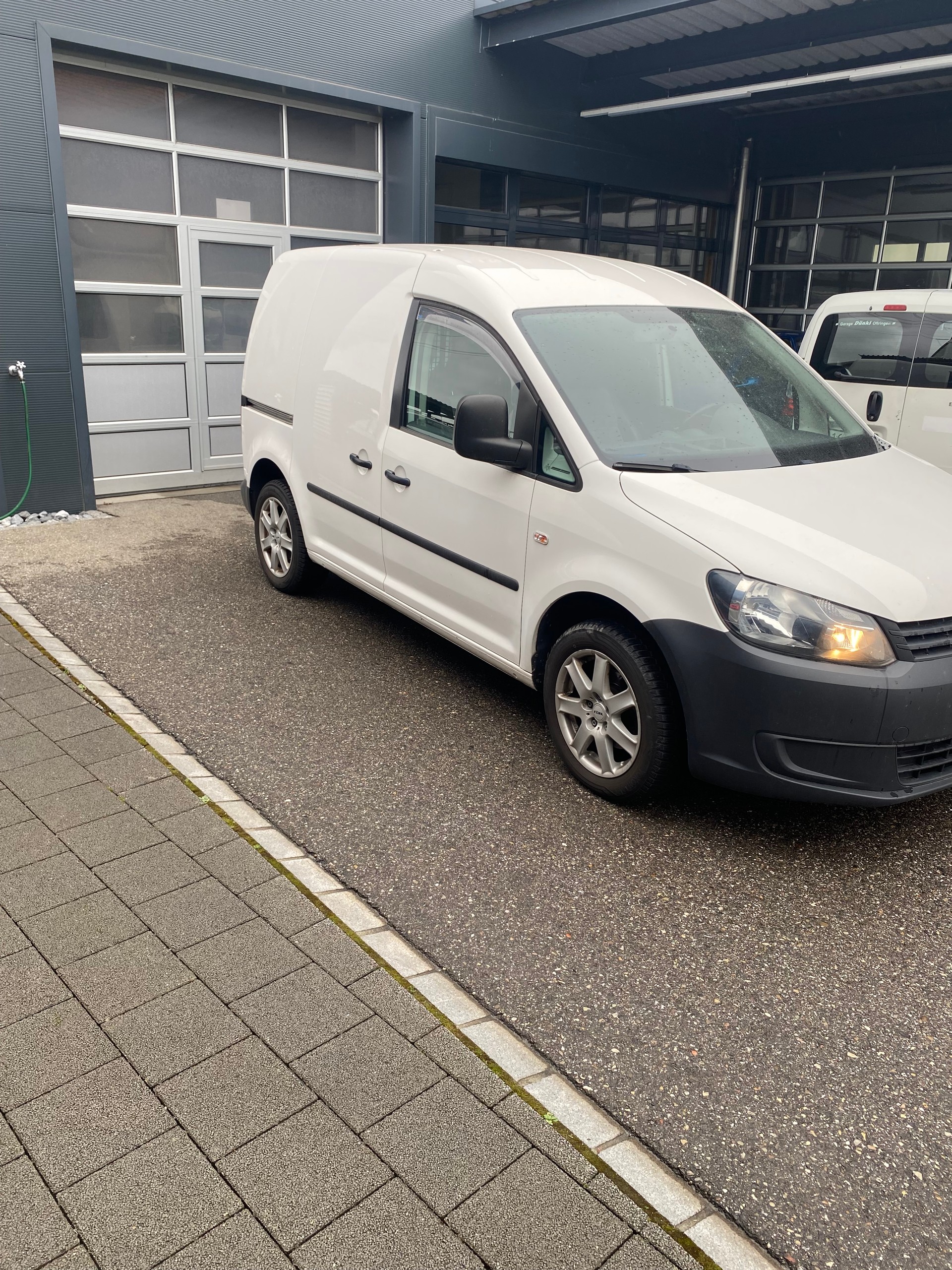 VW Caddy 1.2 TSI-image-2