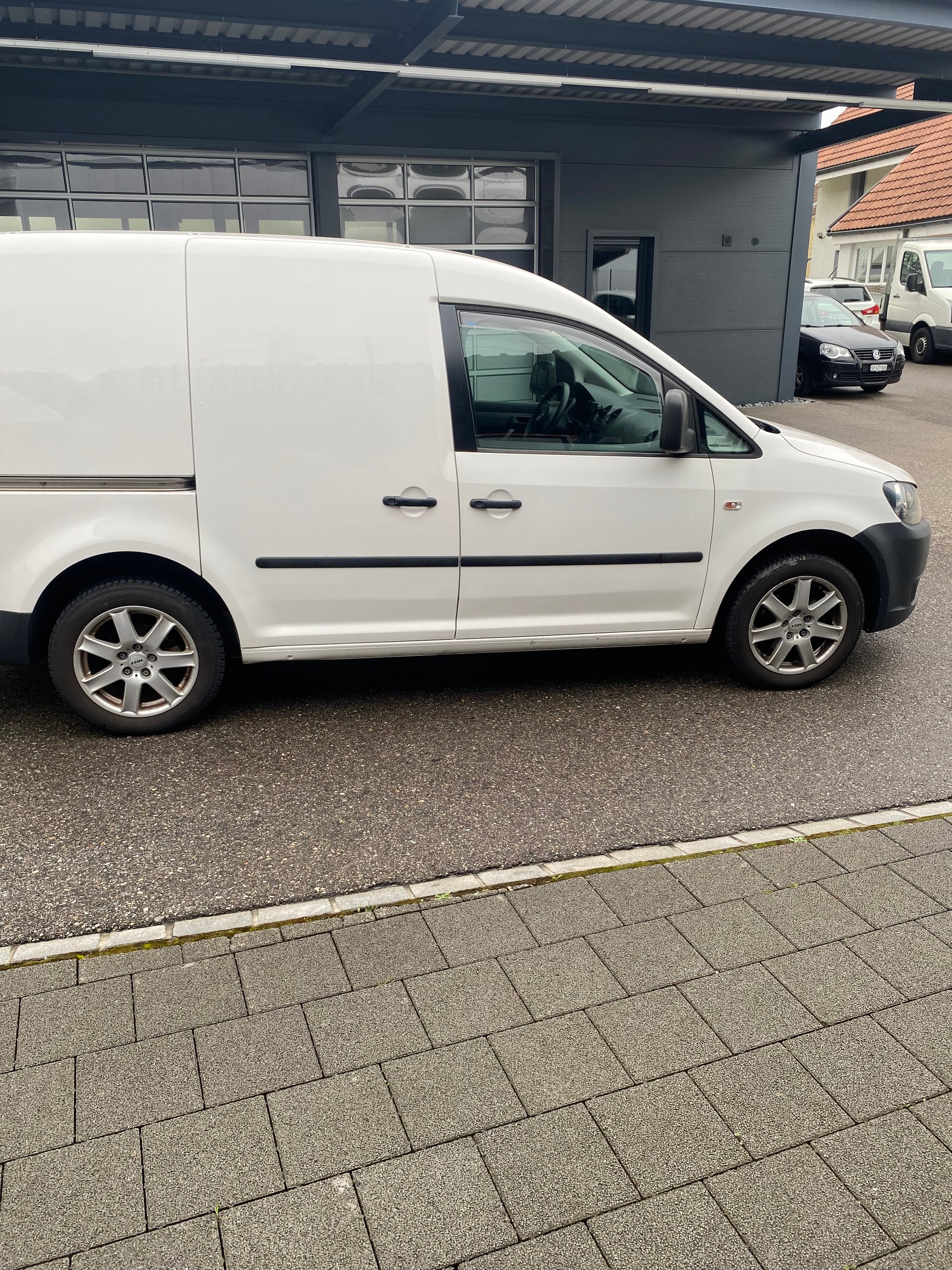 VW Caddy 1.2 TSI-image-1