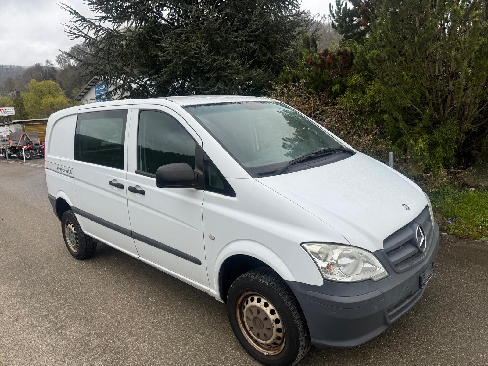 MERCEDES-BENZ Vito 113 CDI Blue Efficiency L 4Matic A-image-7