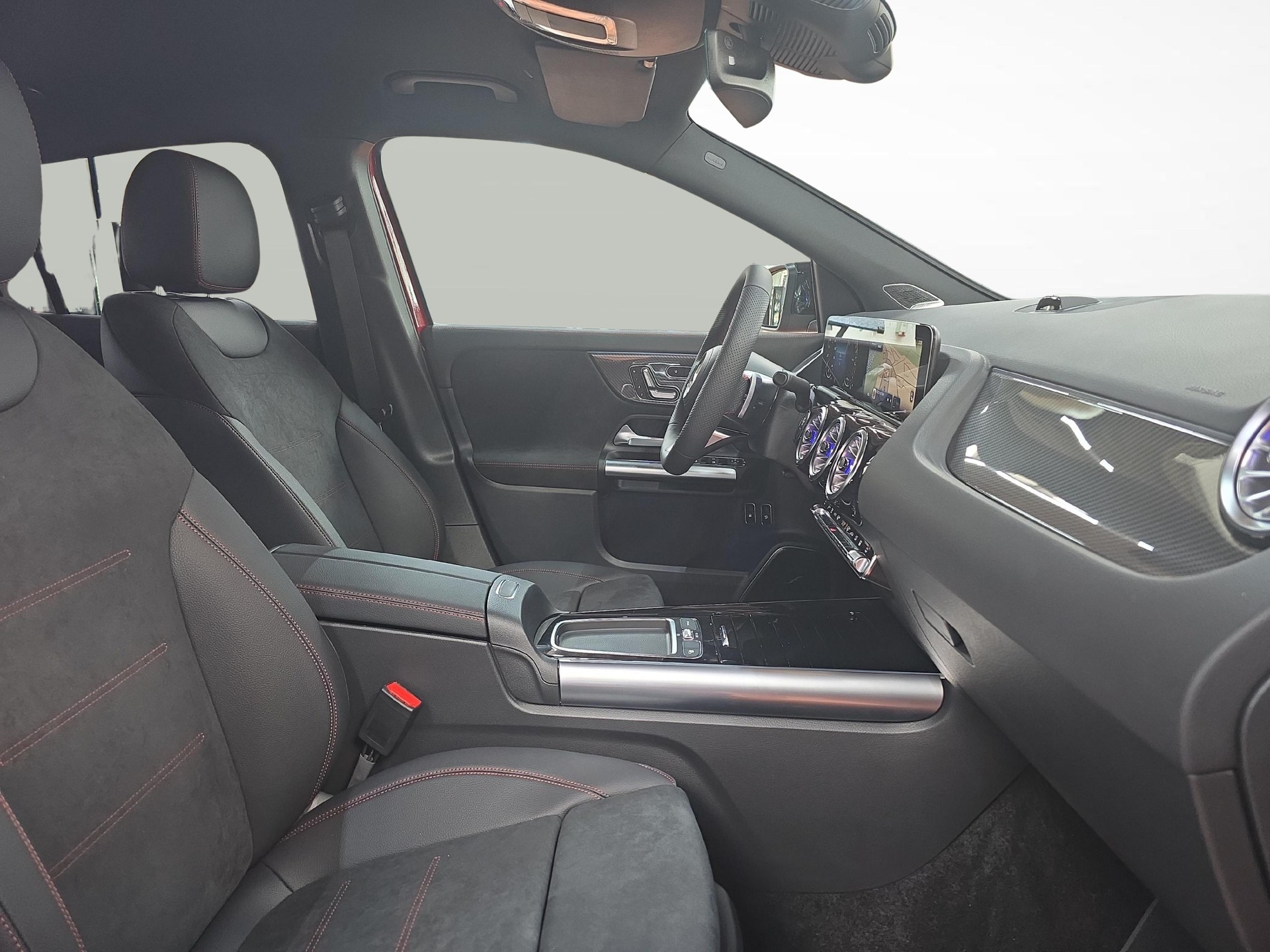 MERCEDES-BENZ GLA 250 e EQ Star AMG Line-image-7
