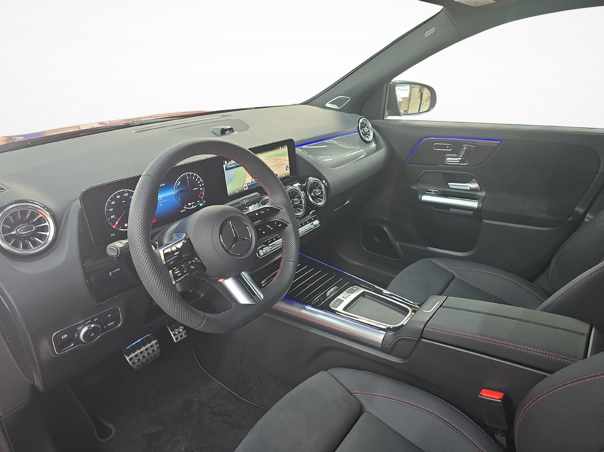 MERCEDES-BENZ GLA 250 e EQ Star AMG Line-image-5