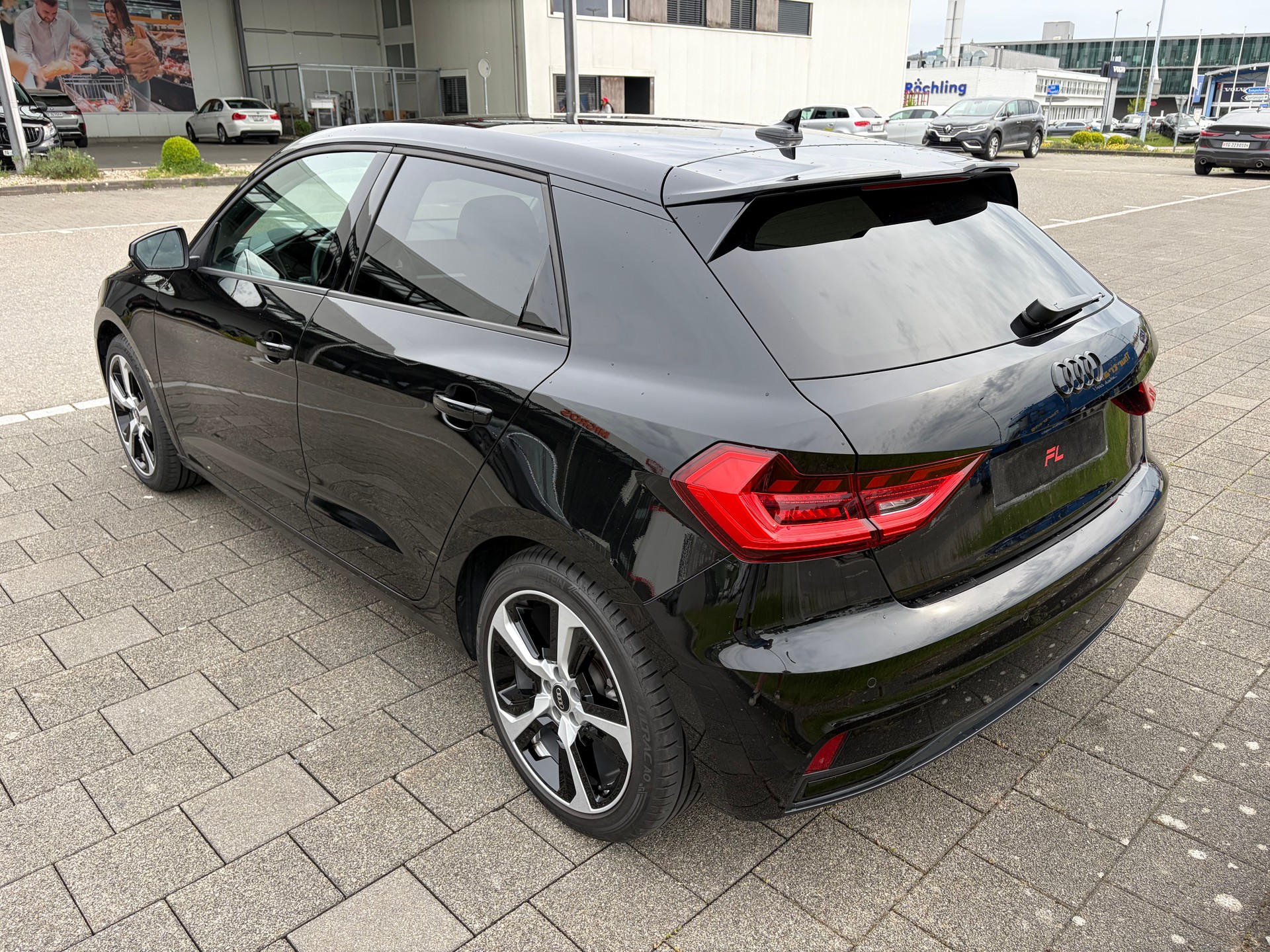 AUDI A1 Sportback 30 TFSI advanced S-tronic-image-2