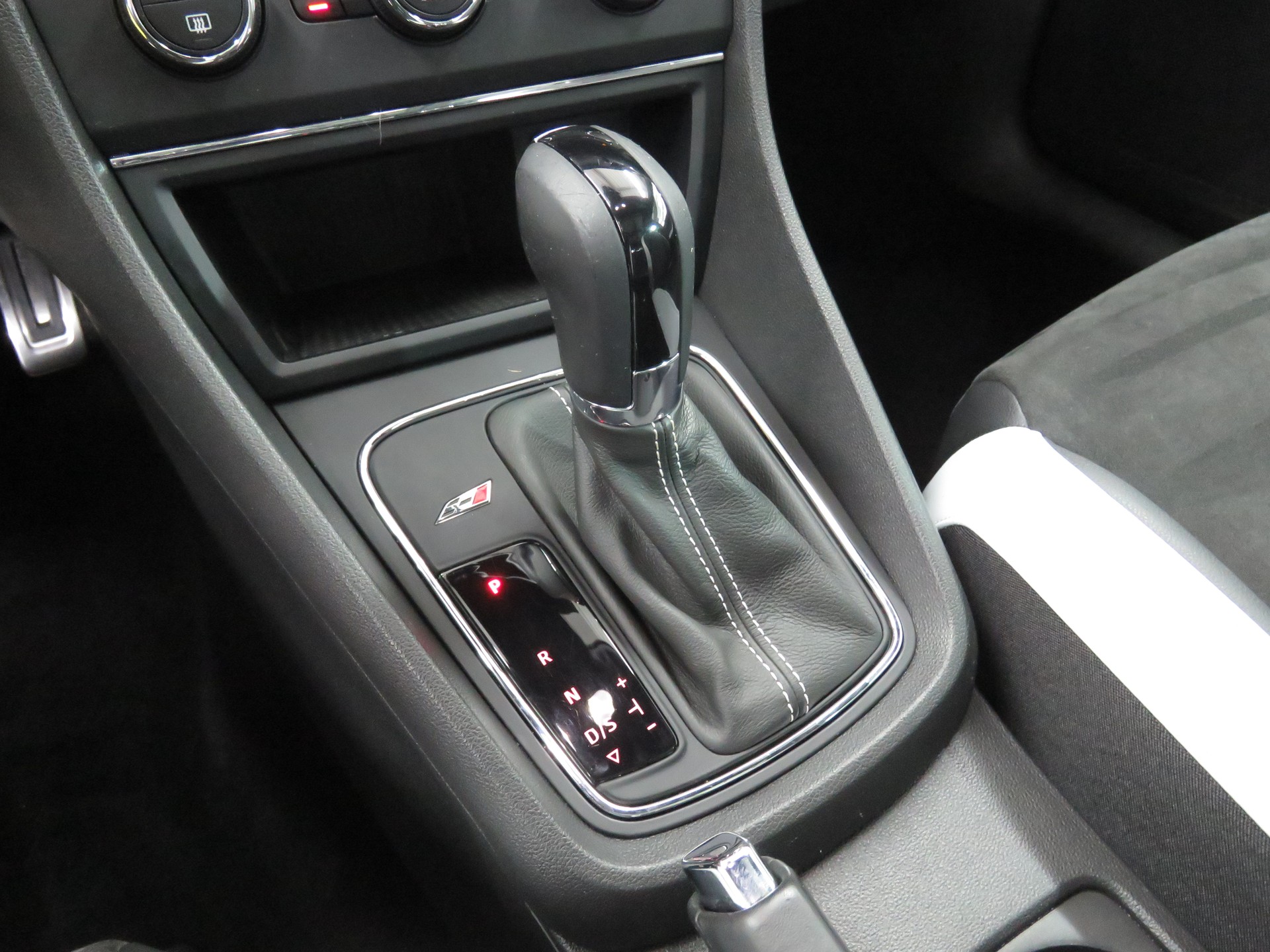 SEAT Leon ST 2.0 TSI Cupra 290 PS DSG (Automat)-image-14