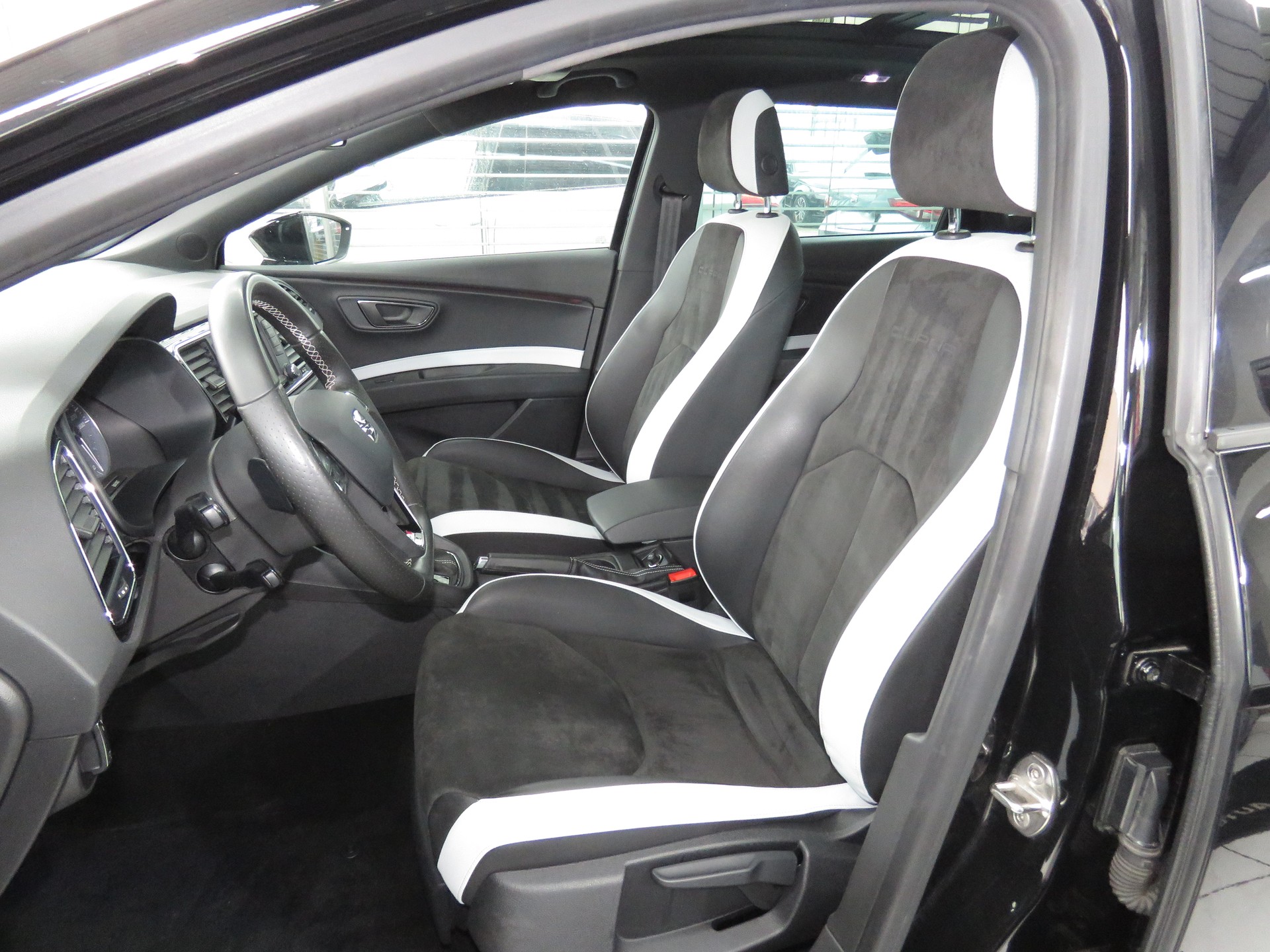 SEAT Leon ST 2.0 TSI Cupra 290 PS DSG (Automat)-image-7
