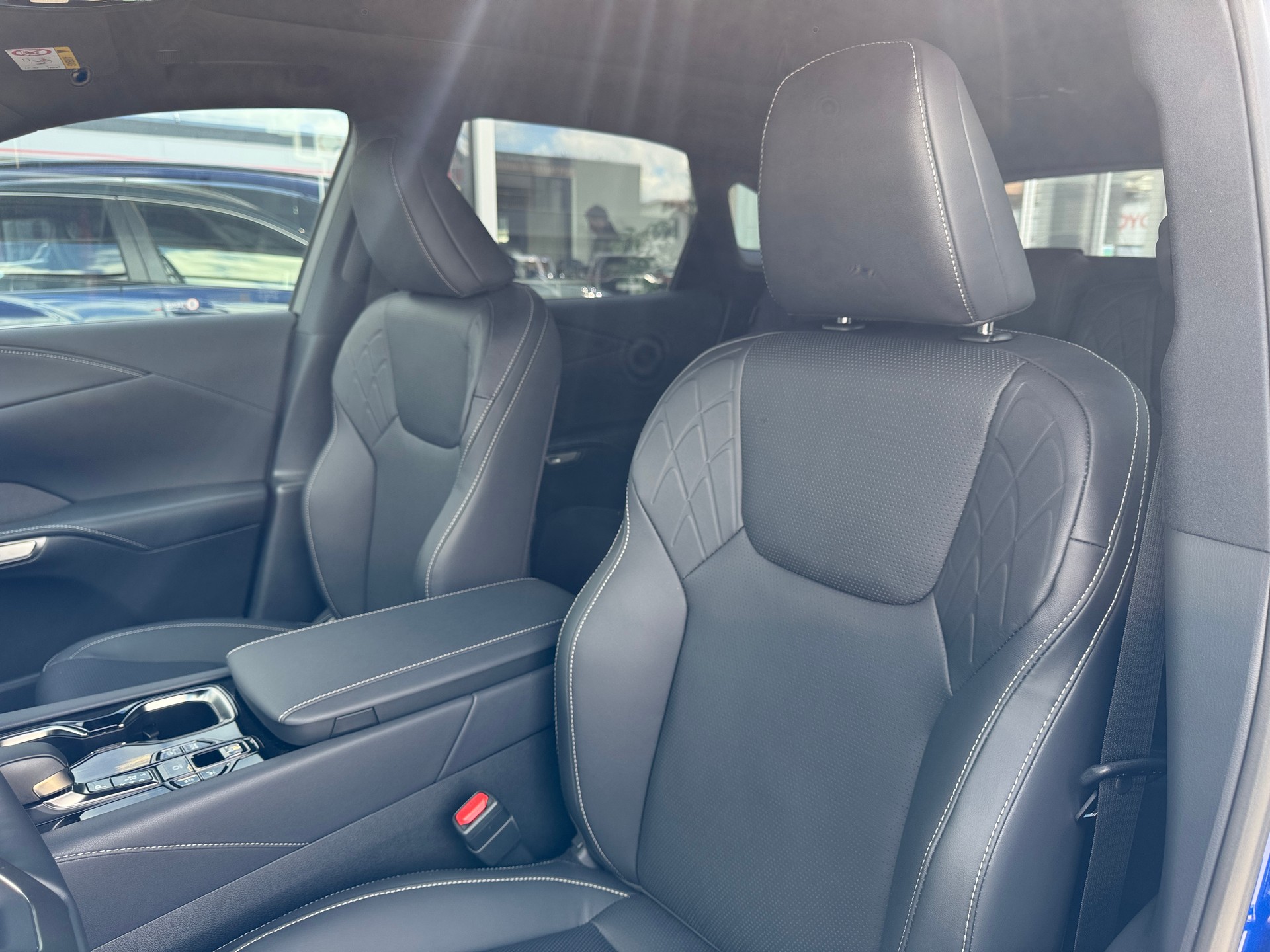 LEXUS RX 450h+ F Line AWD CVT-image-10