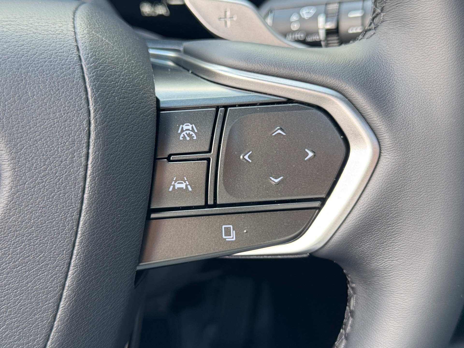 LEXUS RX 450h+ F Line AWD CVT-image-18