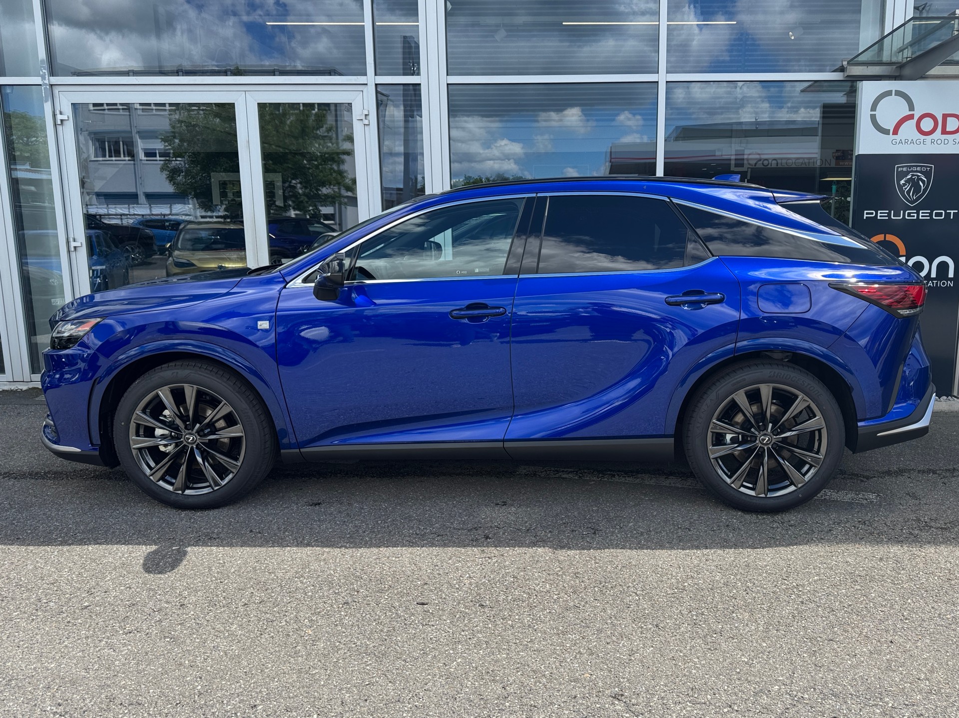 LEXUS RX 450h+ F Line AWD CVT-image-4