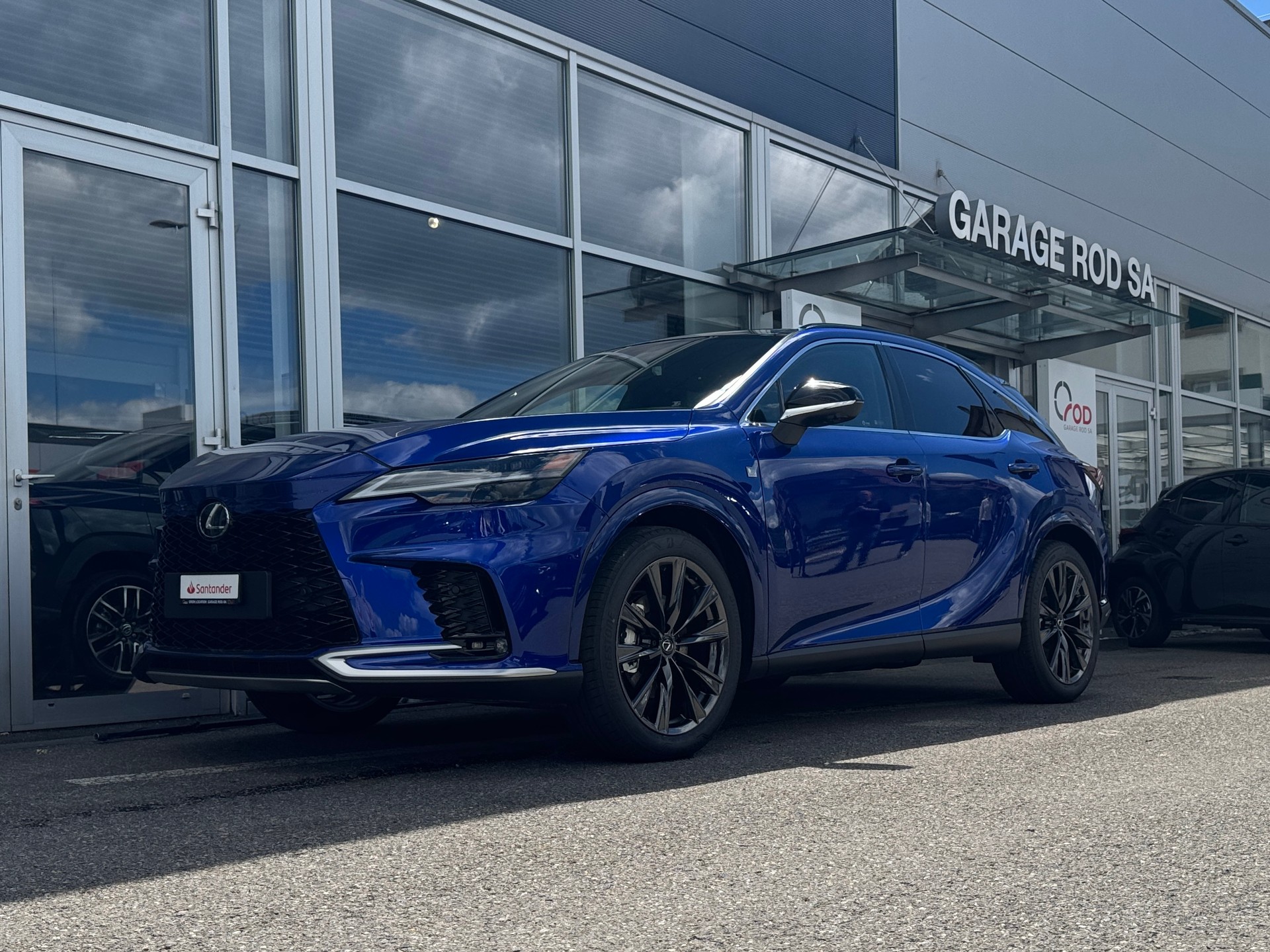 LEXUS RX 450h+ F Line AWD CVT-image-1