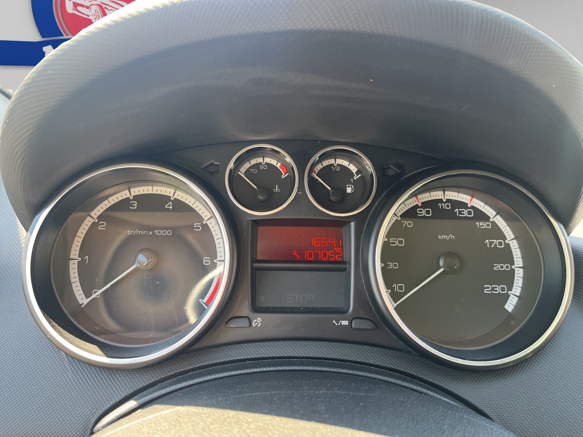PEUGEOT 308 SW 1.6 16V VTI Business-image-9