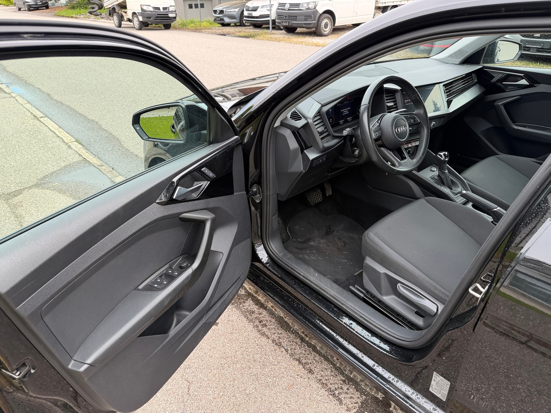 AUDI A1 Sportback 25 TFSI advanced S-tronic-image-11