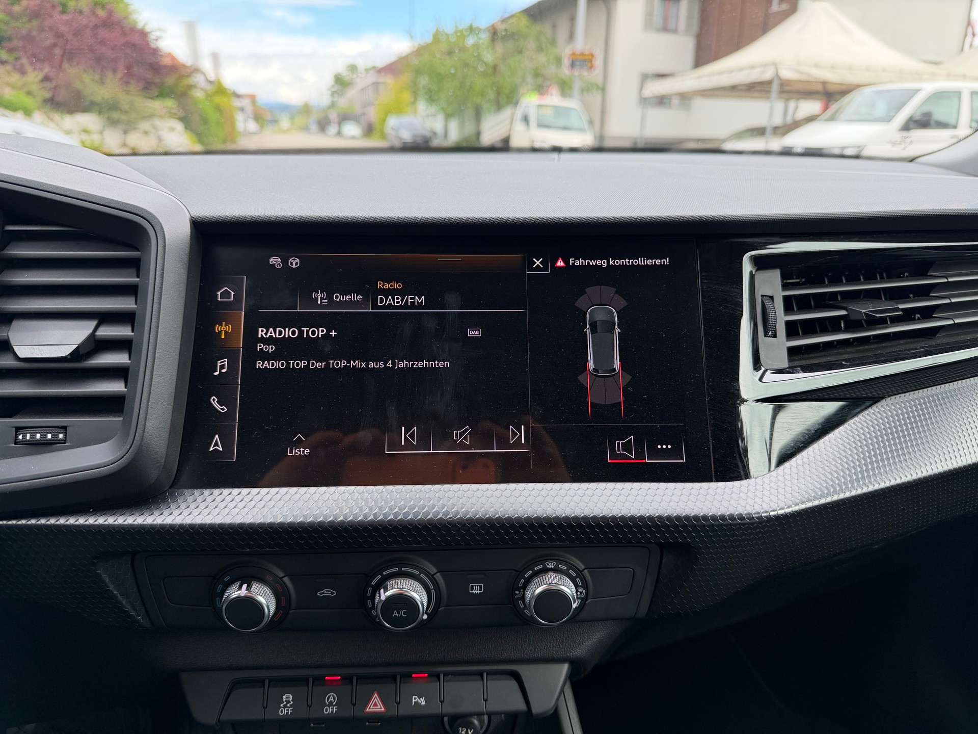 AUDI A1 Sportback 25 TFSI advanced S-tronic-image-12