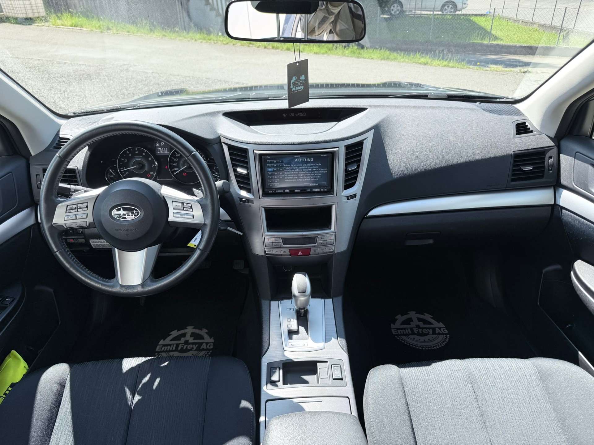 SUBARU Legacy 2.0i Swiss AWD Lineartronic-image-11