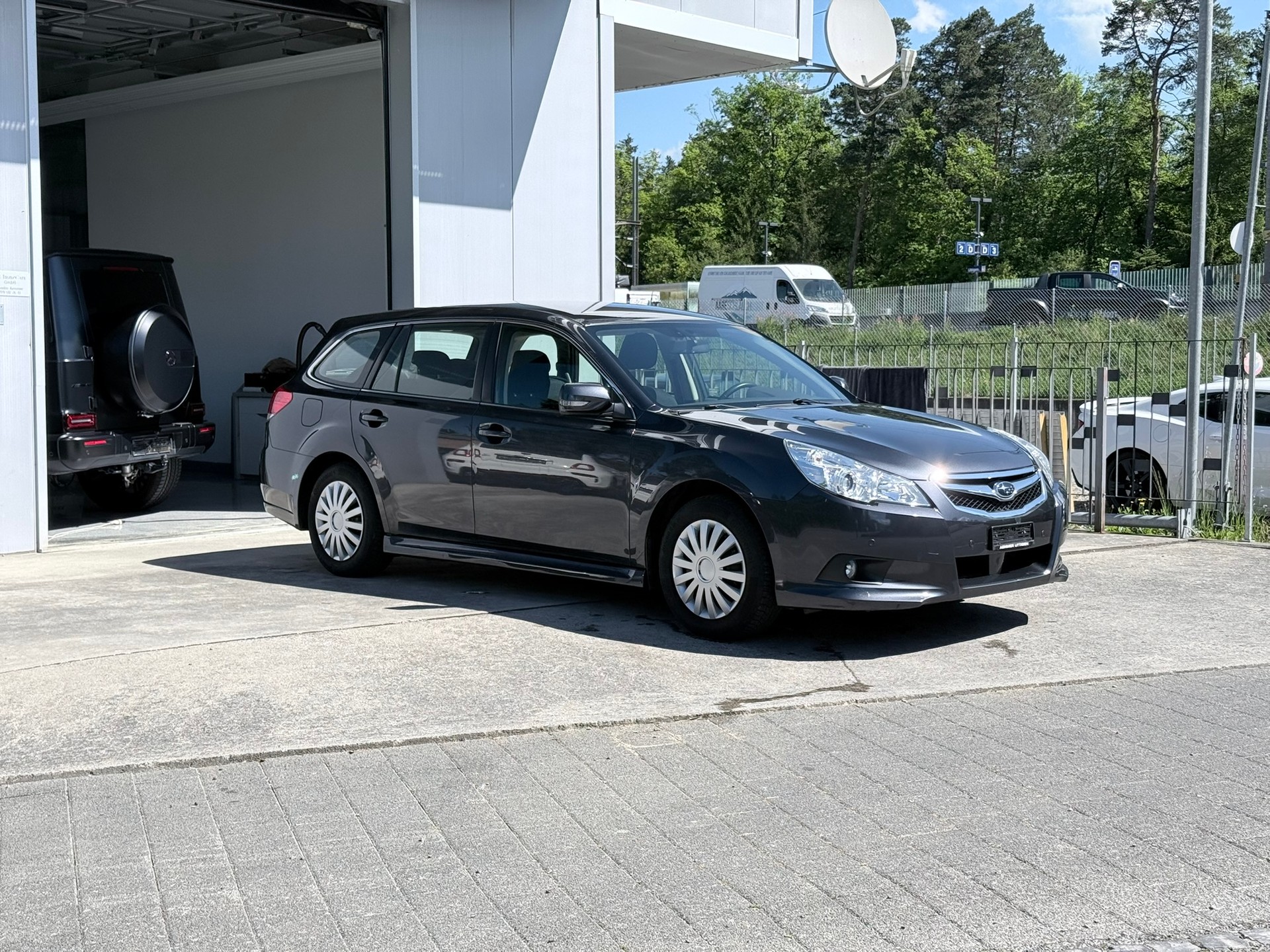 SUBARU Legacy 2.0i Swiss AWD Lineartronic-image-2