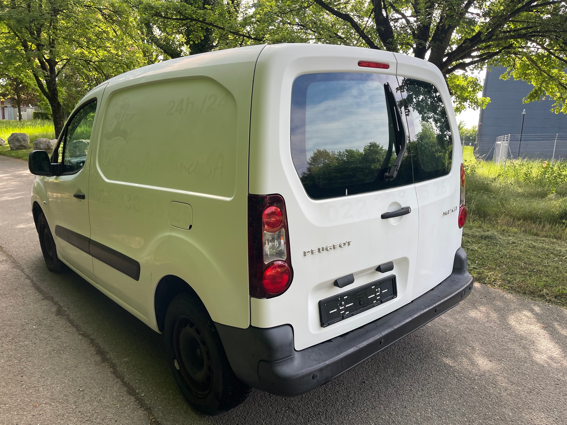 PEUGEOT Partner 1.6 HDI Urban-image-5