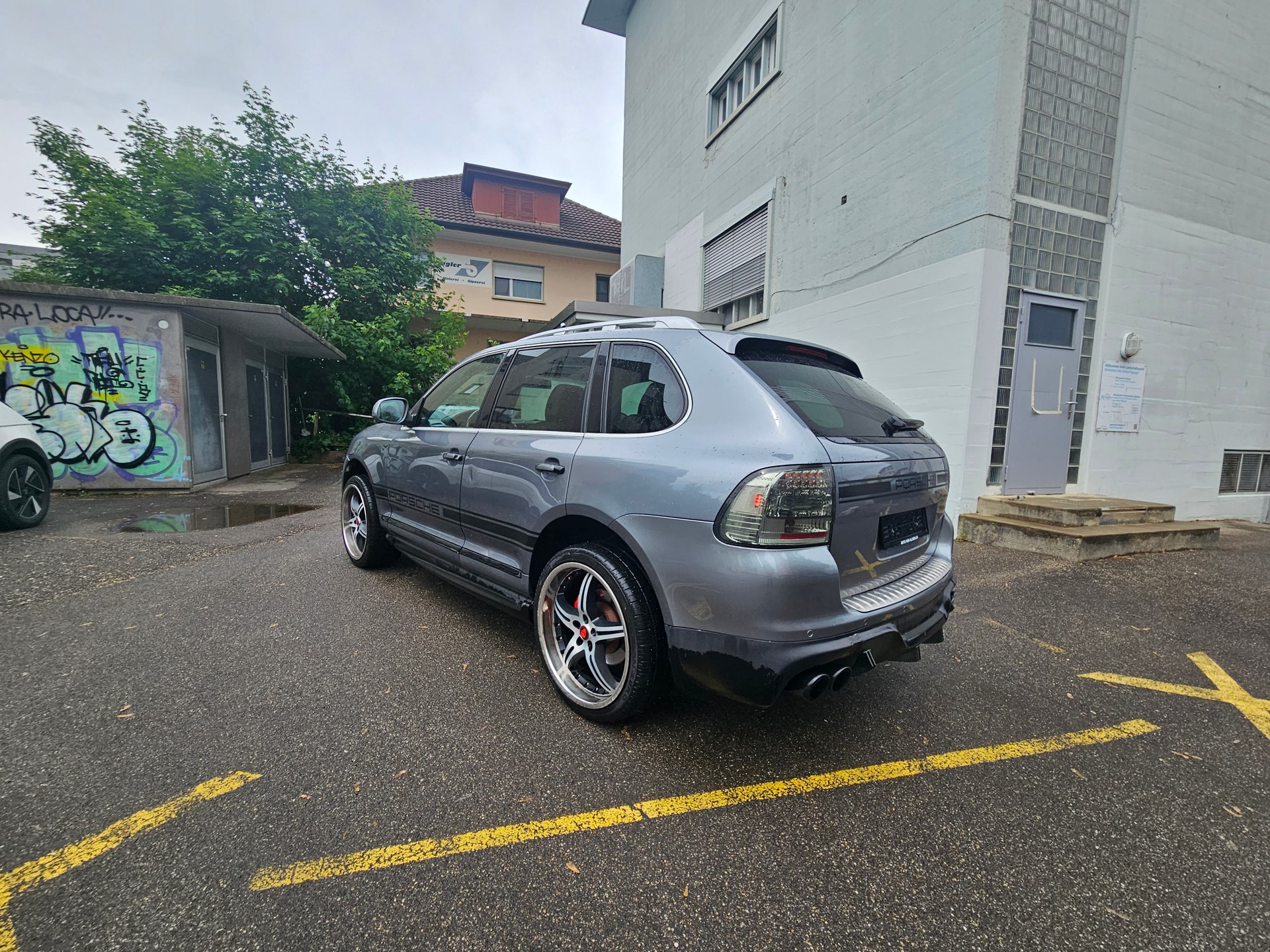 PORSCHE Cayenne S-image-4