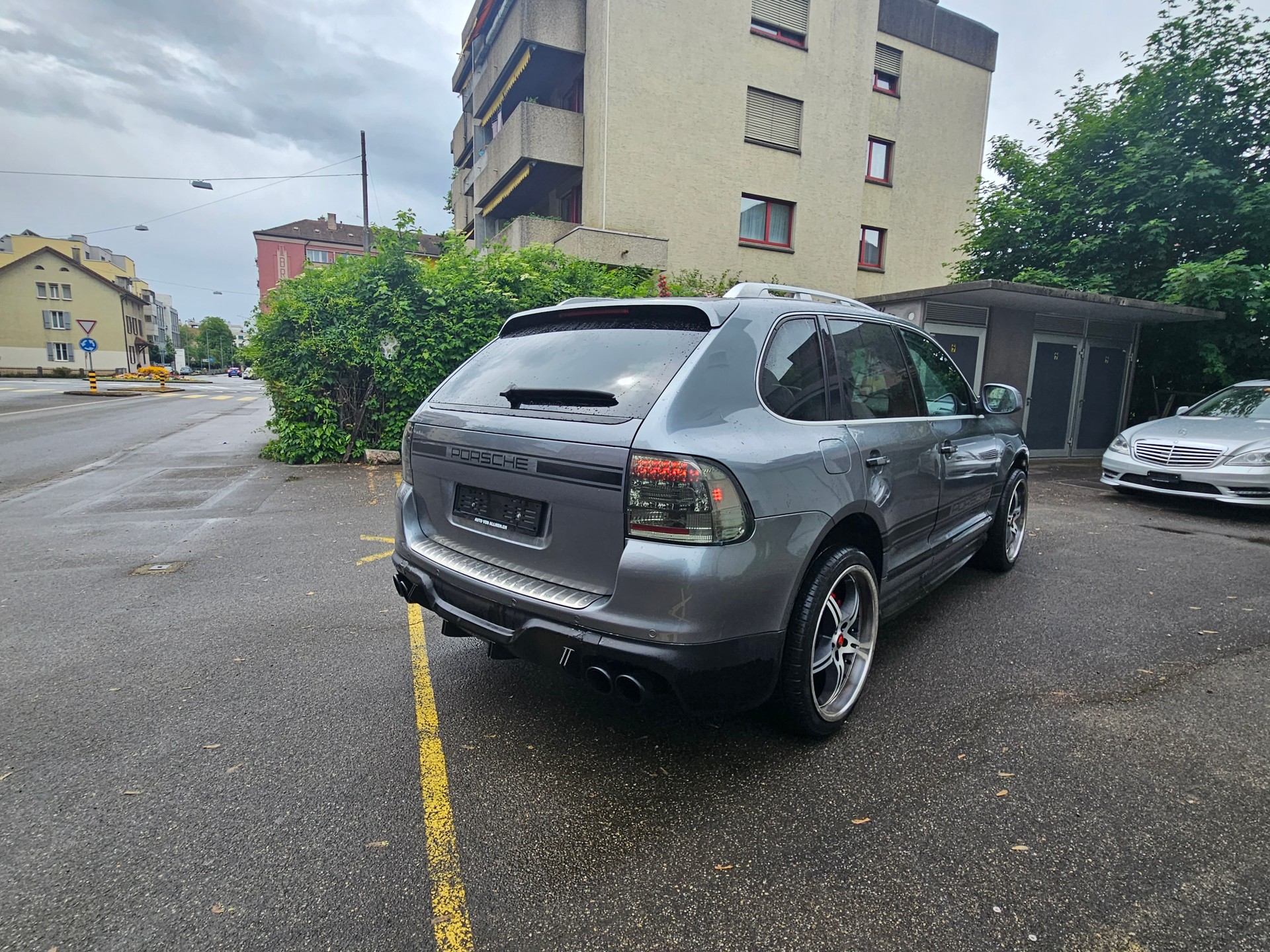 PORSCHE Cayenne S-image-7