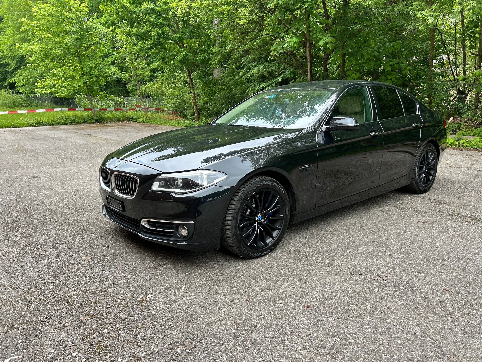 BMW 525d xDrive Modern Line Steptronic-image-1