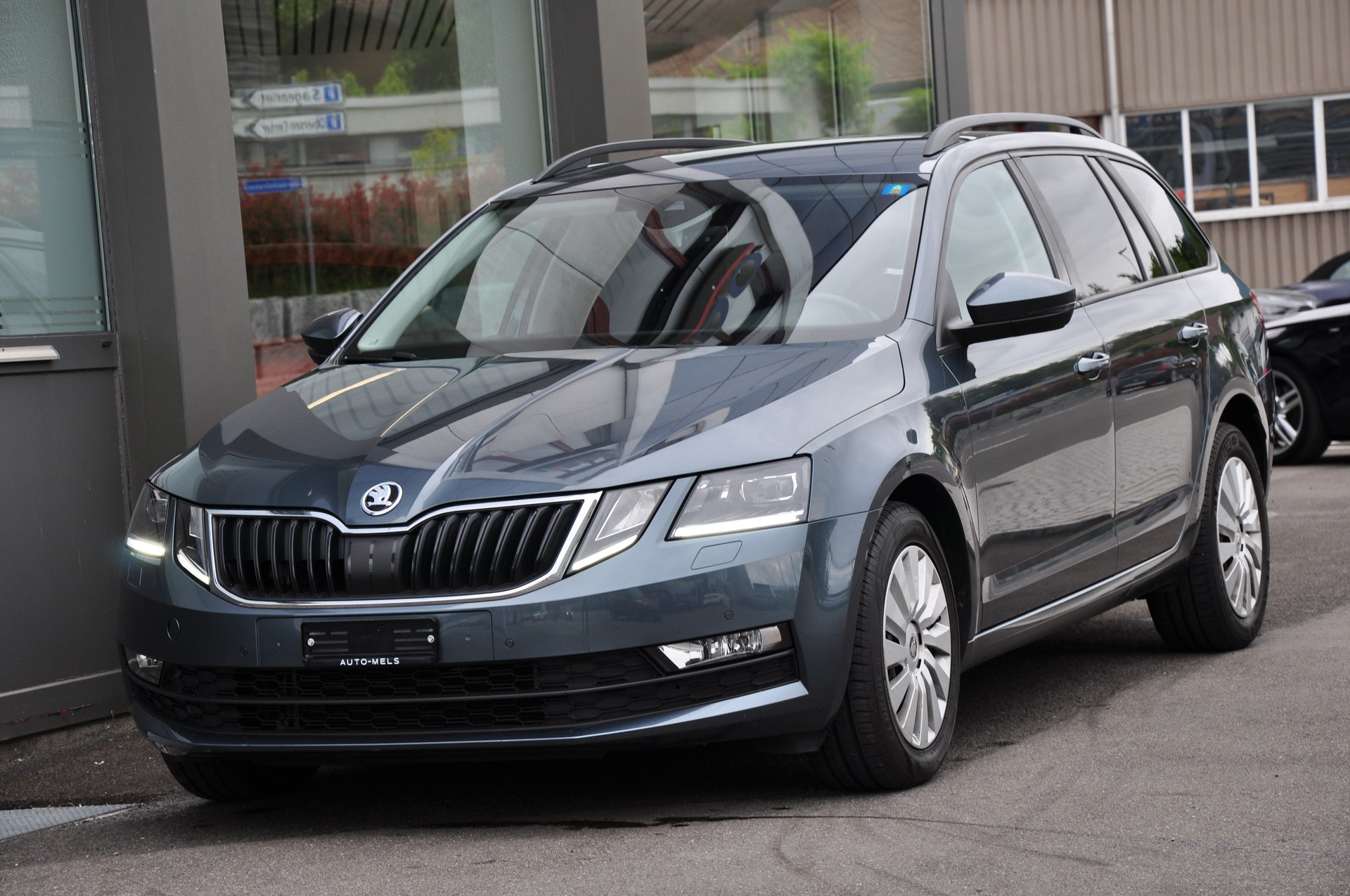 SKODA Octavia Combi 2.0 TDI Ambition 4x4 DSG-image-3