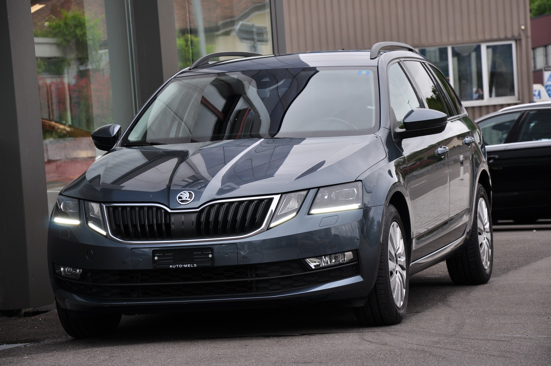 SKODA Octavia Combi 2.0 TDI Ambition 4x4 DSG-image-2