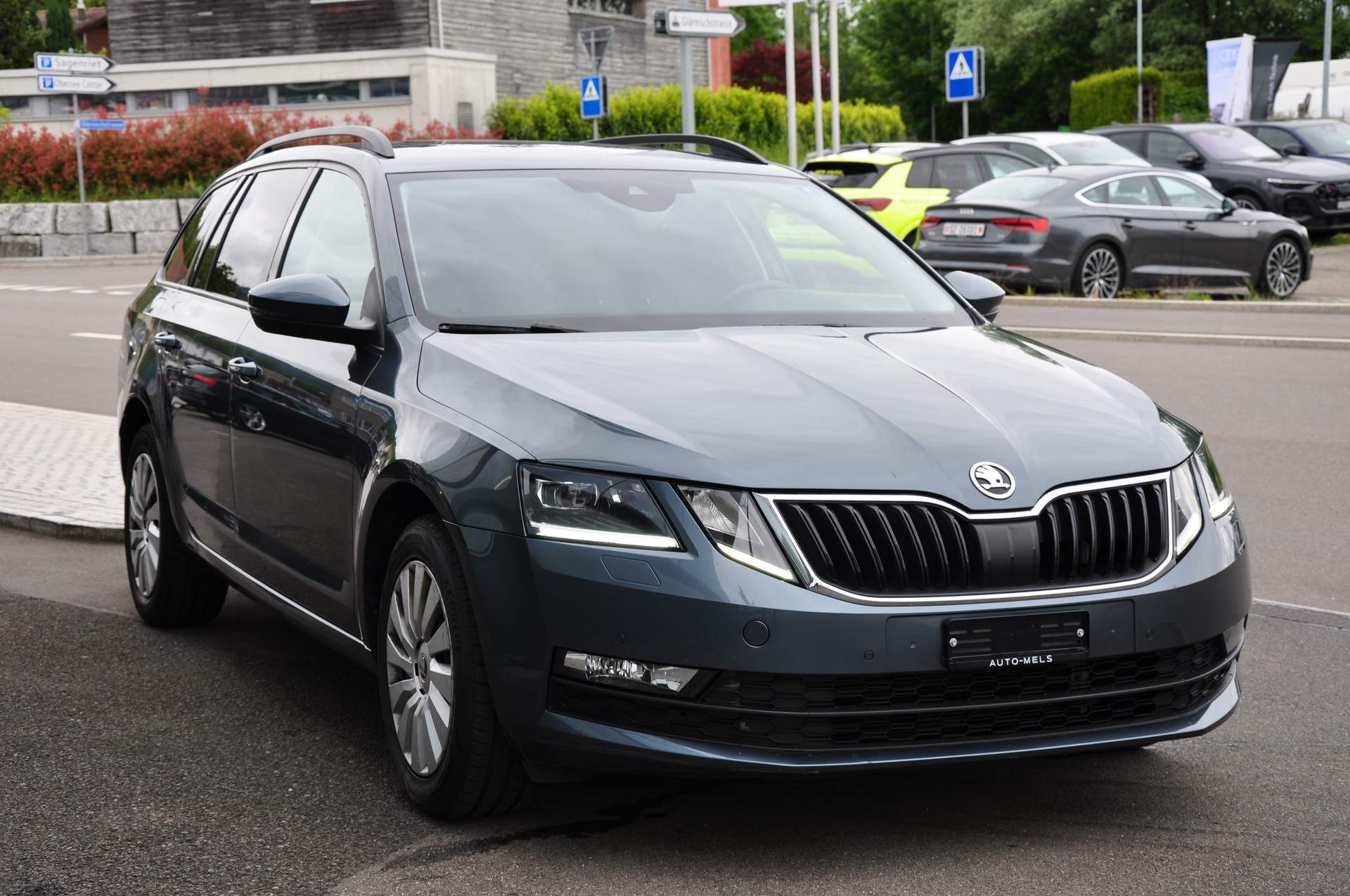 SKODA Octavia Combi 2.0 TDI Ambition 4x4 DSG-image-11