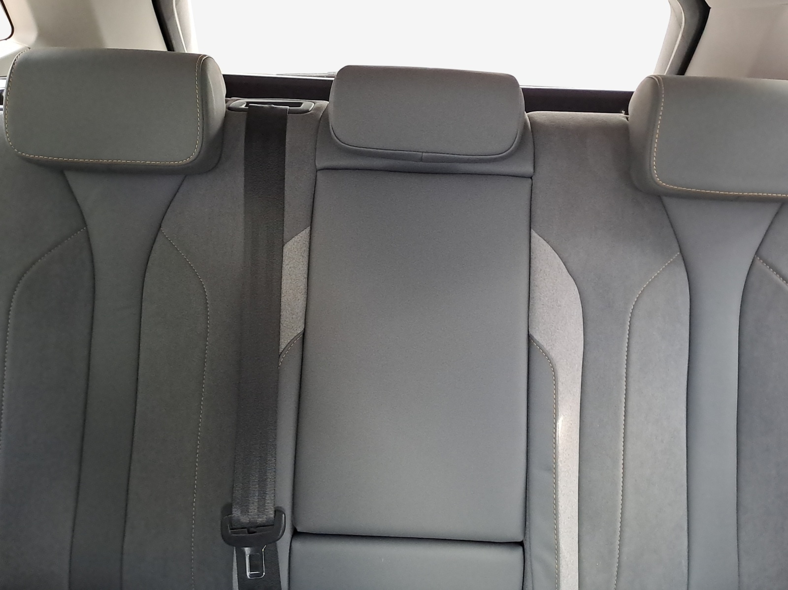 SKODA Enyaq iV 80-image-12
