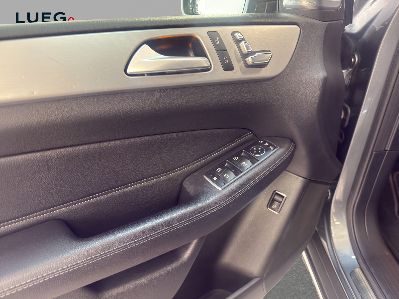 MERCEDES-BENZ GLE 350 d 4M - Executive / DISTRONIC / 360 Grad Kamera-image-12