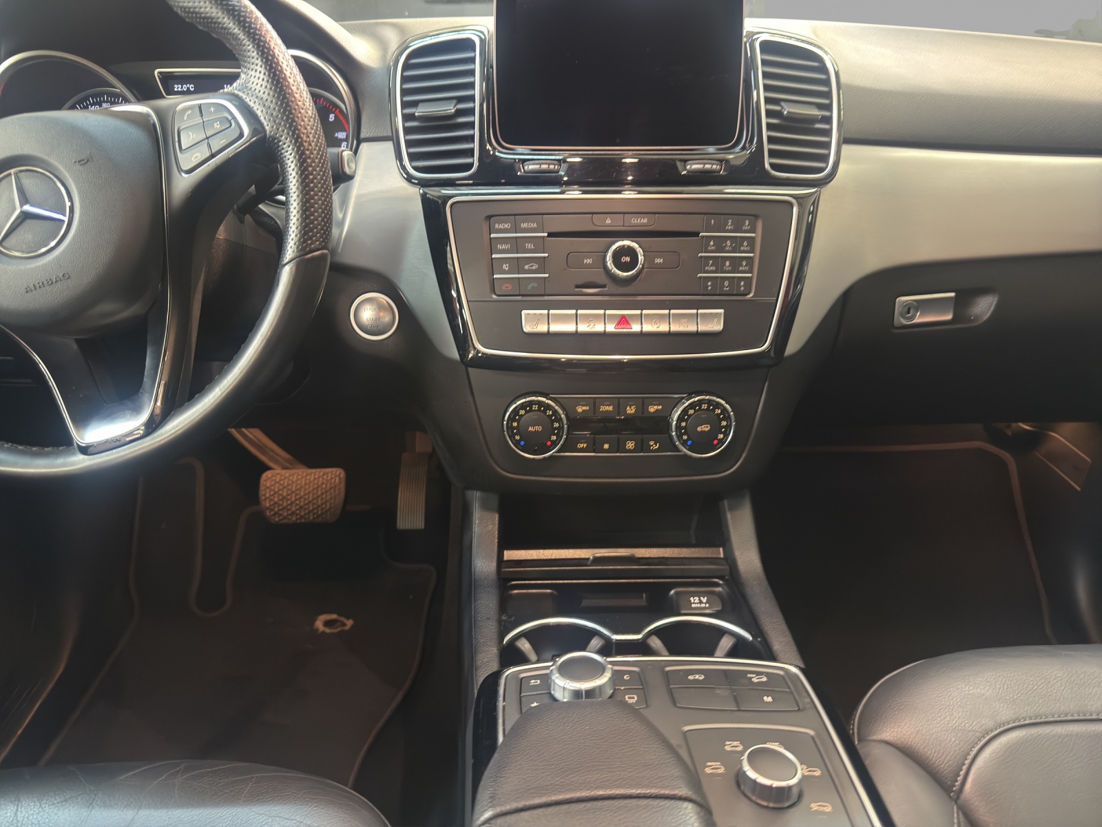 MERCEDES-BENZ GLE 350 d 4M - Executive / DISTRONIC / 360 Grad Kamera-image-11