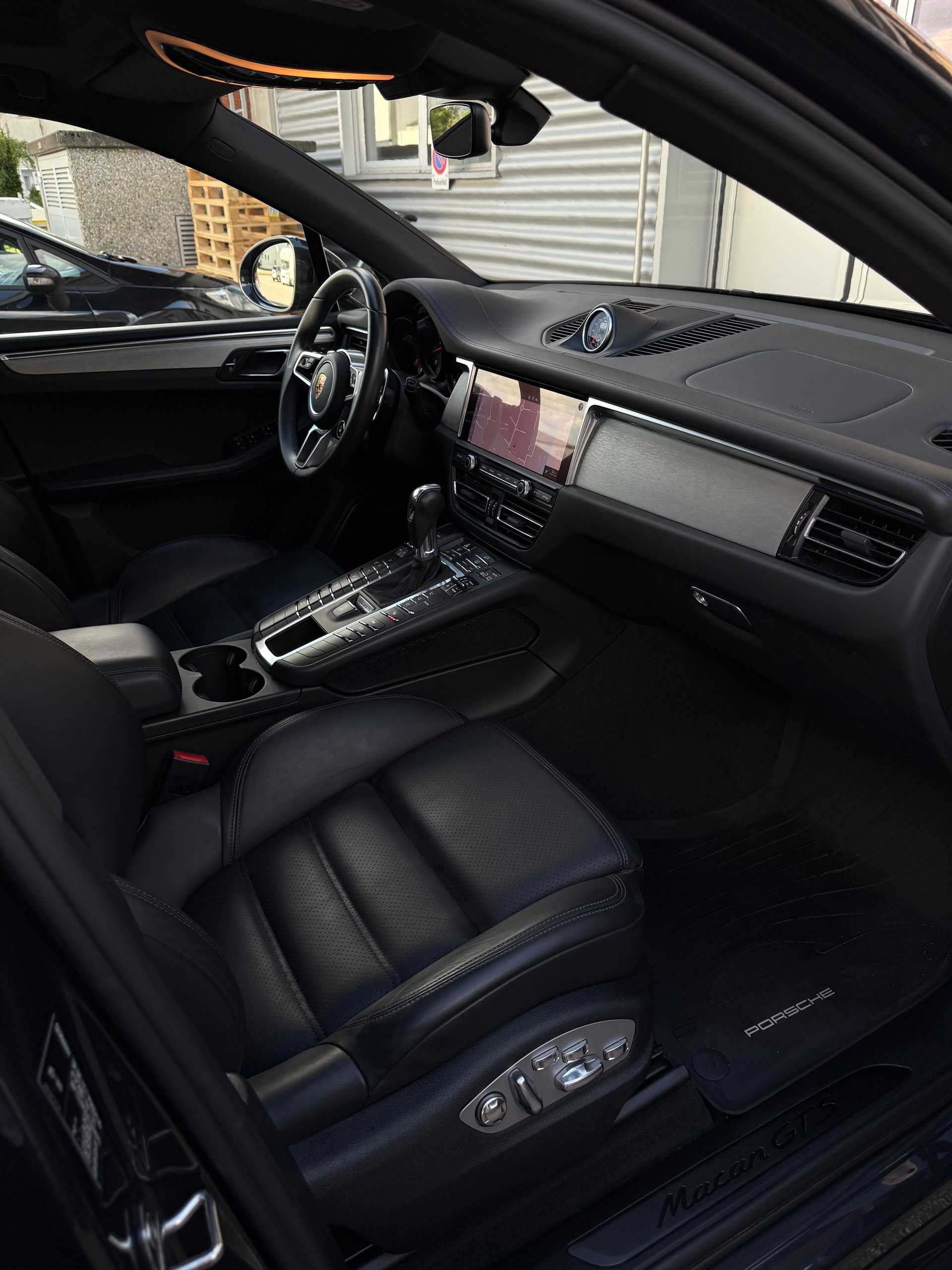 PORSCHE Macan GTS PDK-image-7