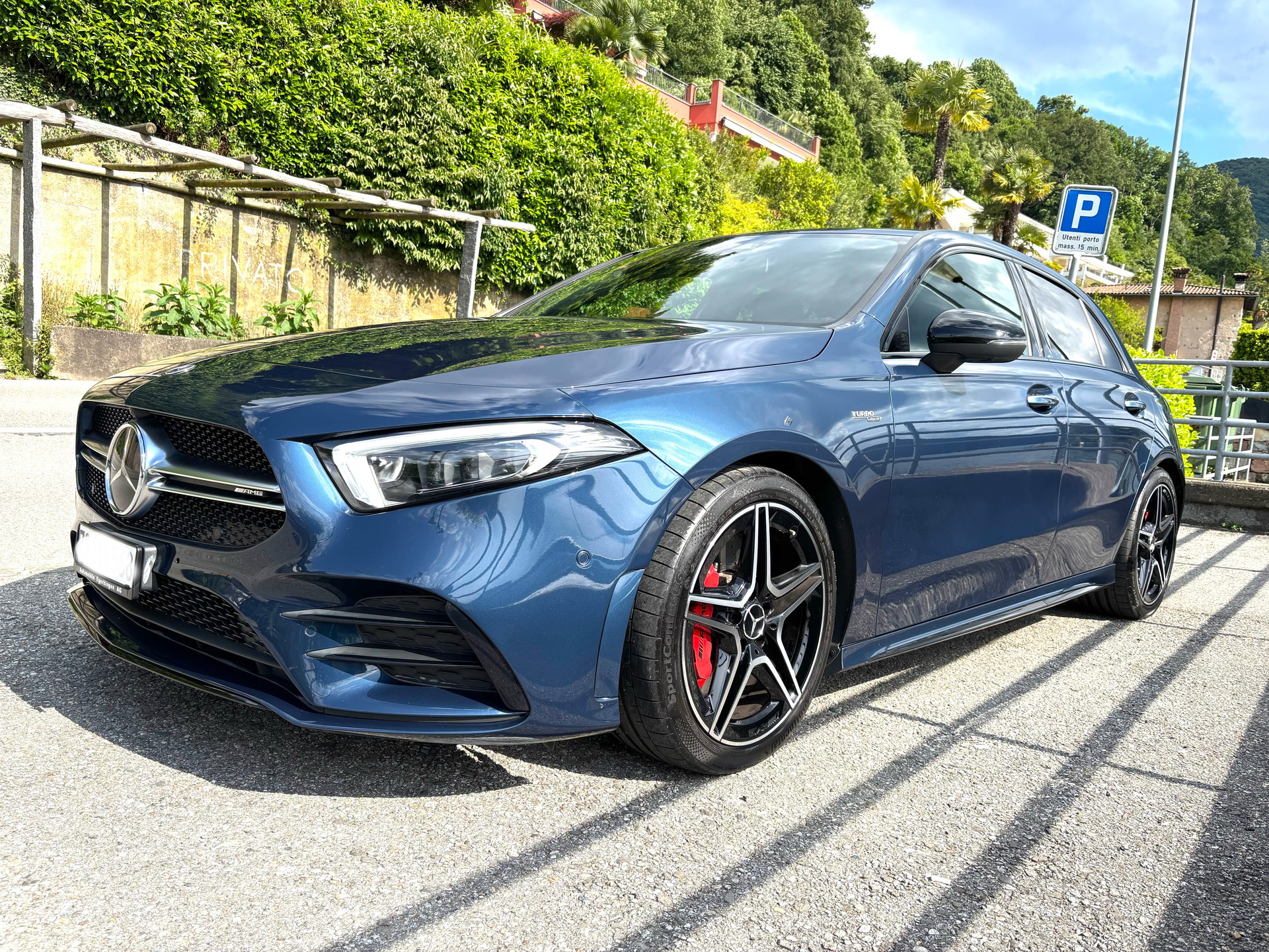 MERCEDES-BENZ A 35 AMG 4matic