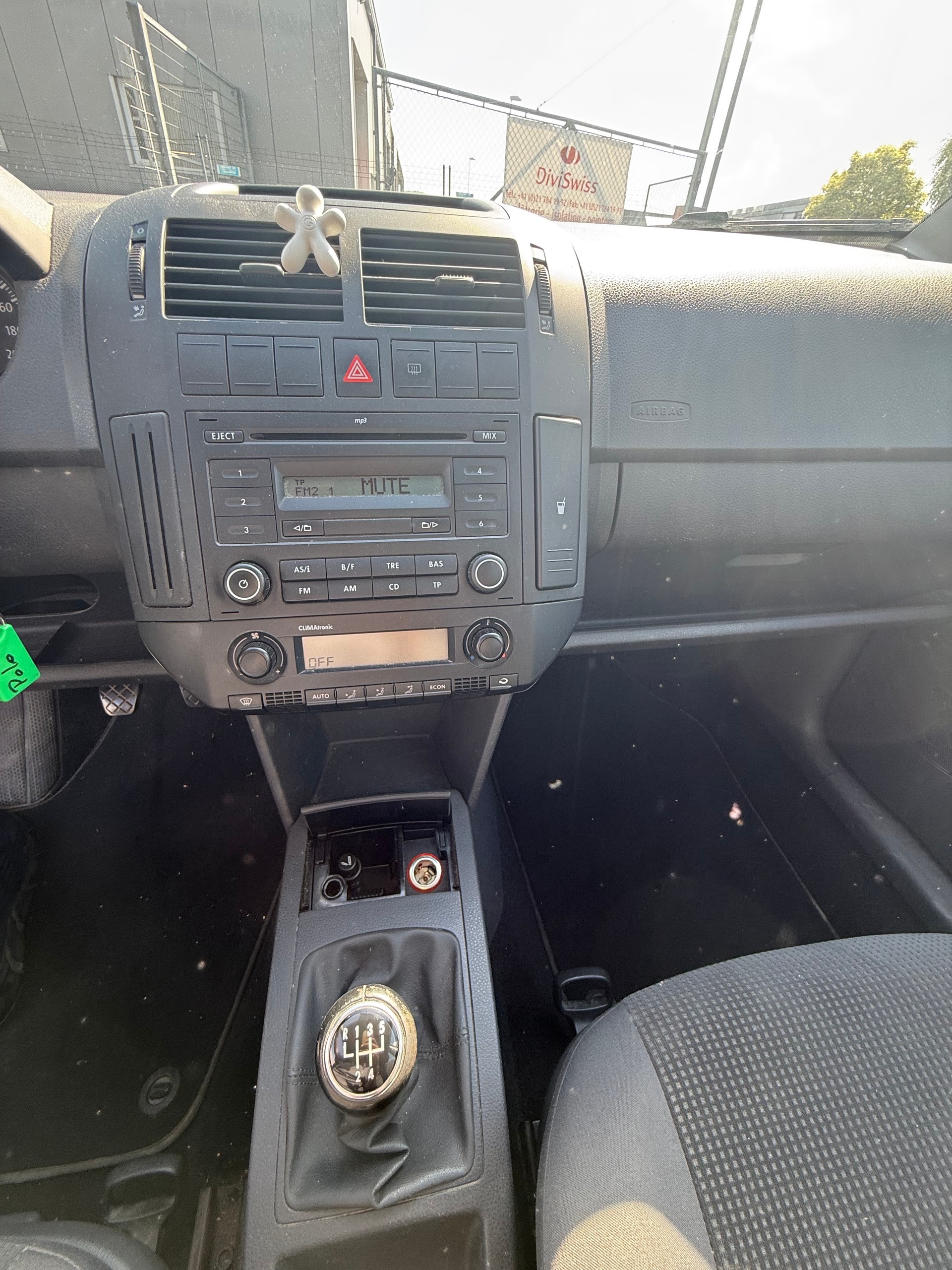 VW Polo 1.4 16V Comfortline-image-8