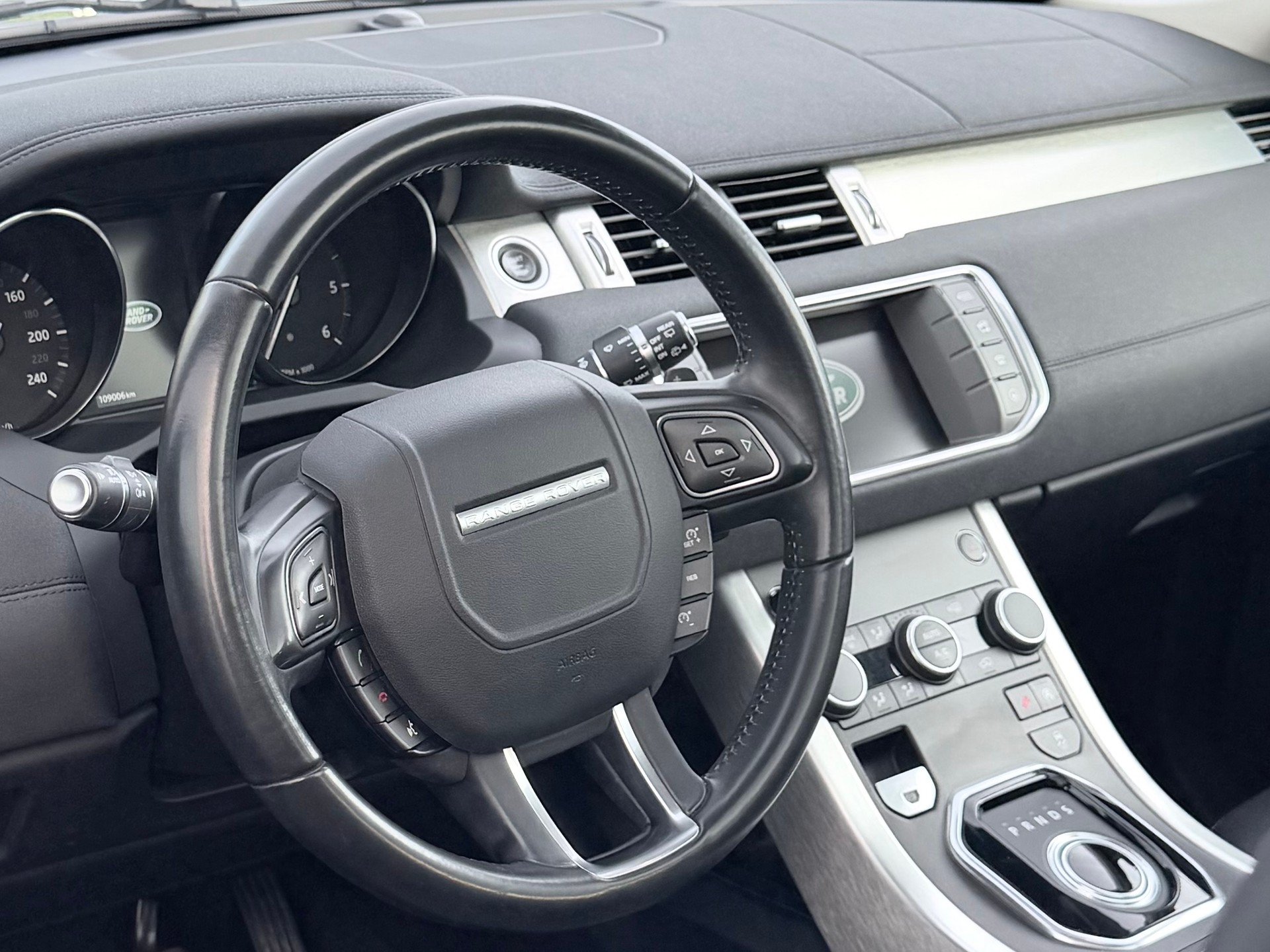 LAND ROVER Range Rover Evoque 2.0 TD4 HSE Dynamic-image-4