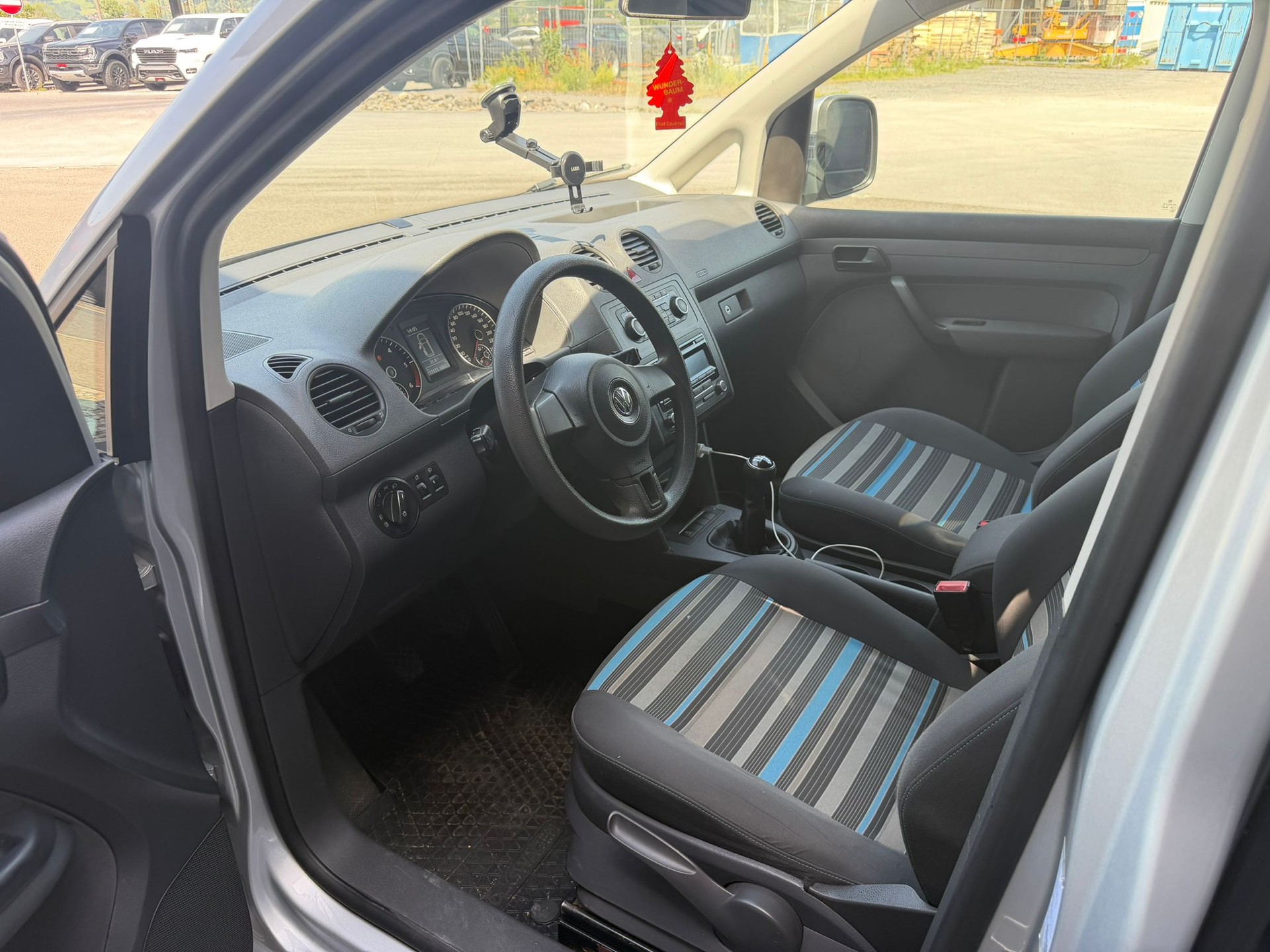 VW Caddy 1.6 TDI-image-6