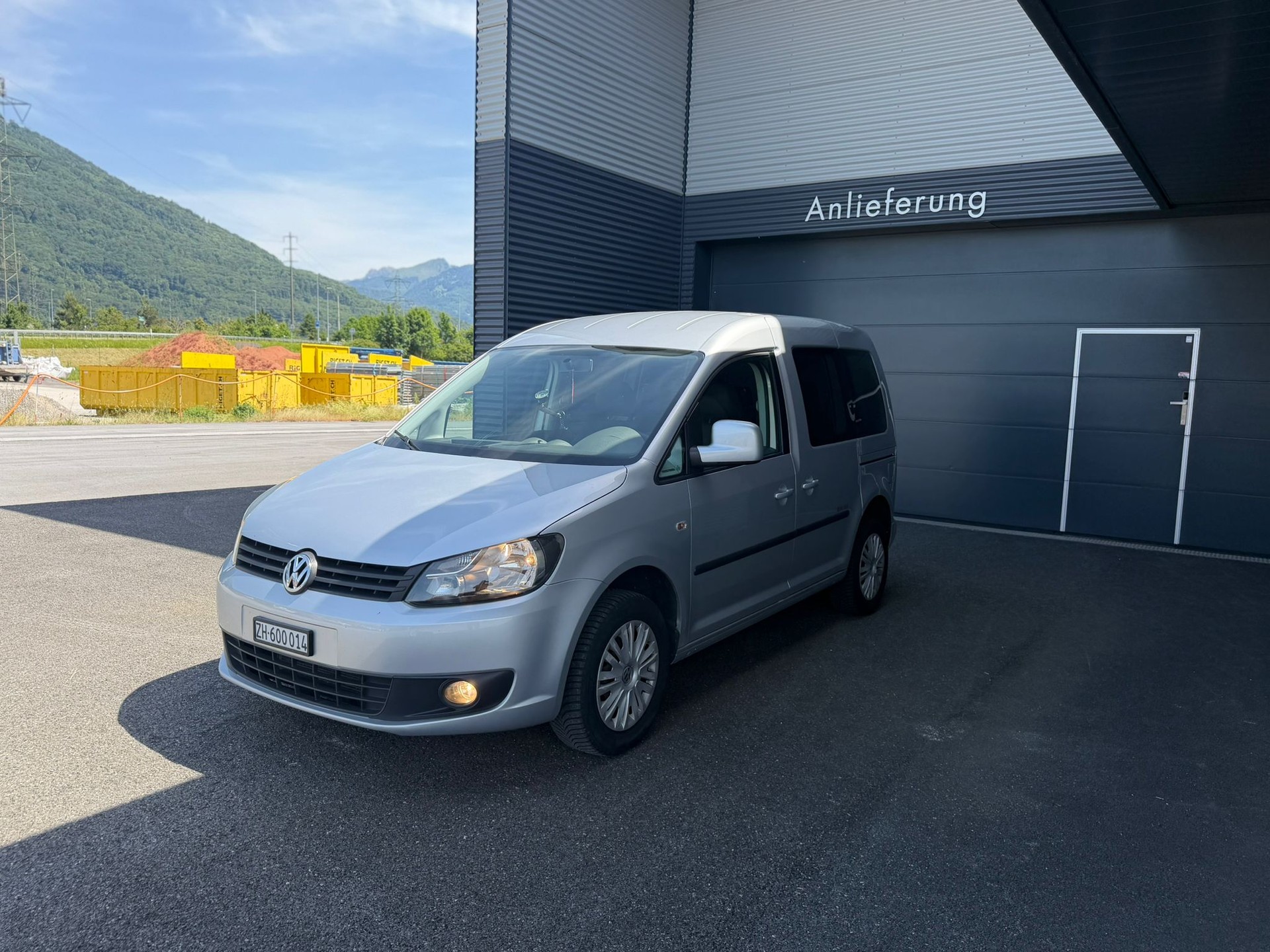 VW Caddy 1.6 TDI-image-2