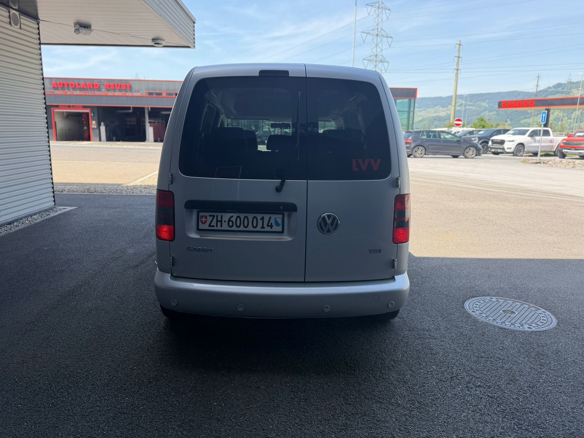 VW Caddy 1.6 TDI-image-5