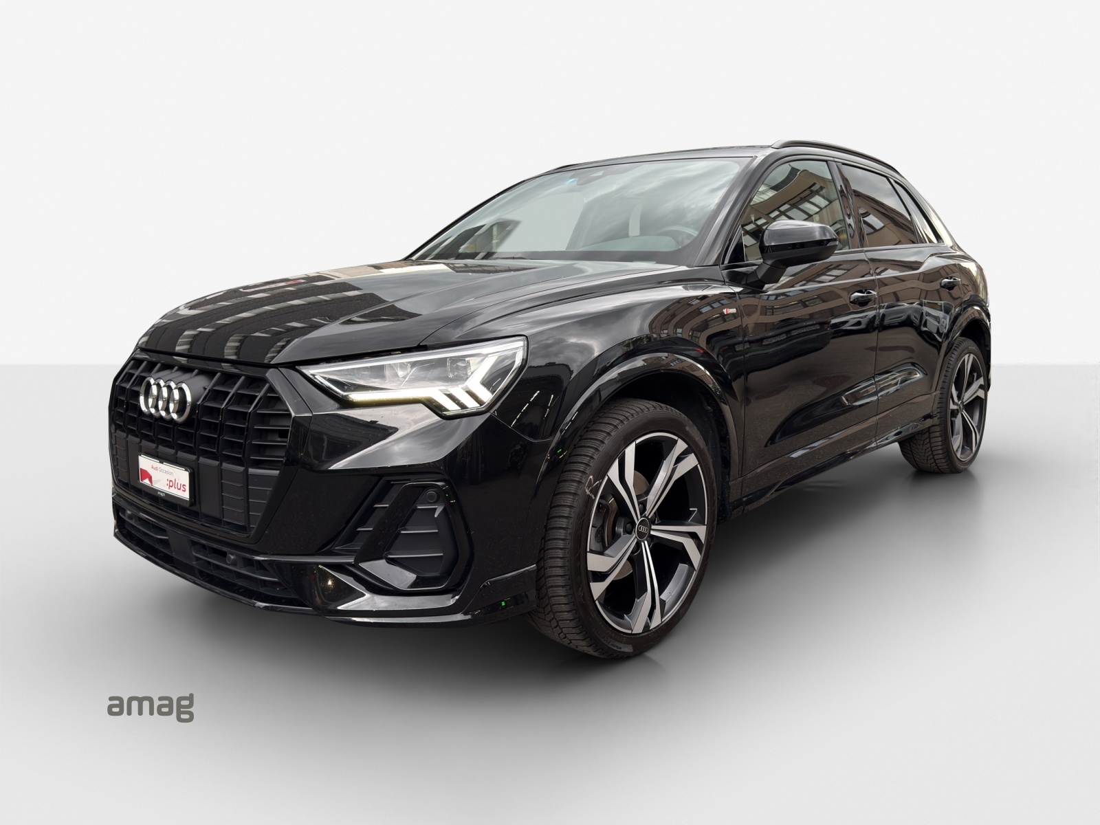 AUDI Q3 35 TFSI S line Attraction S-tronic-image-0