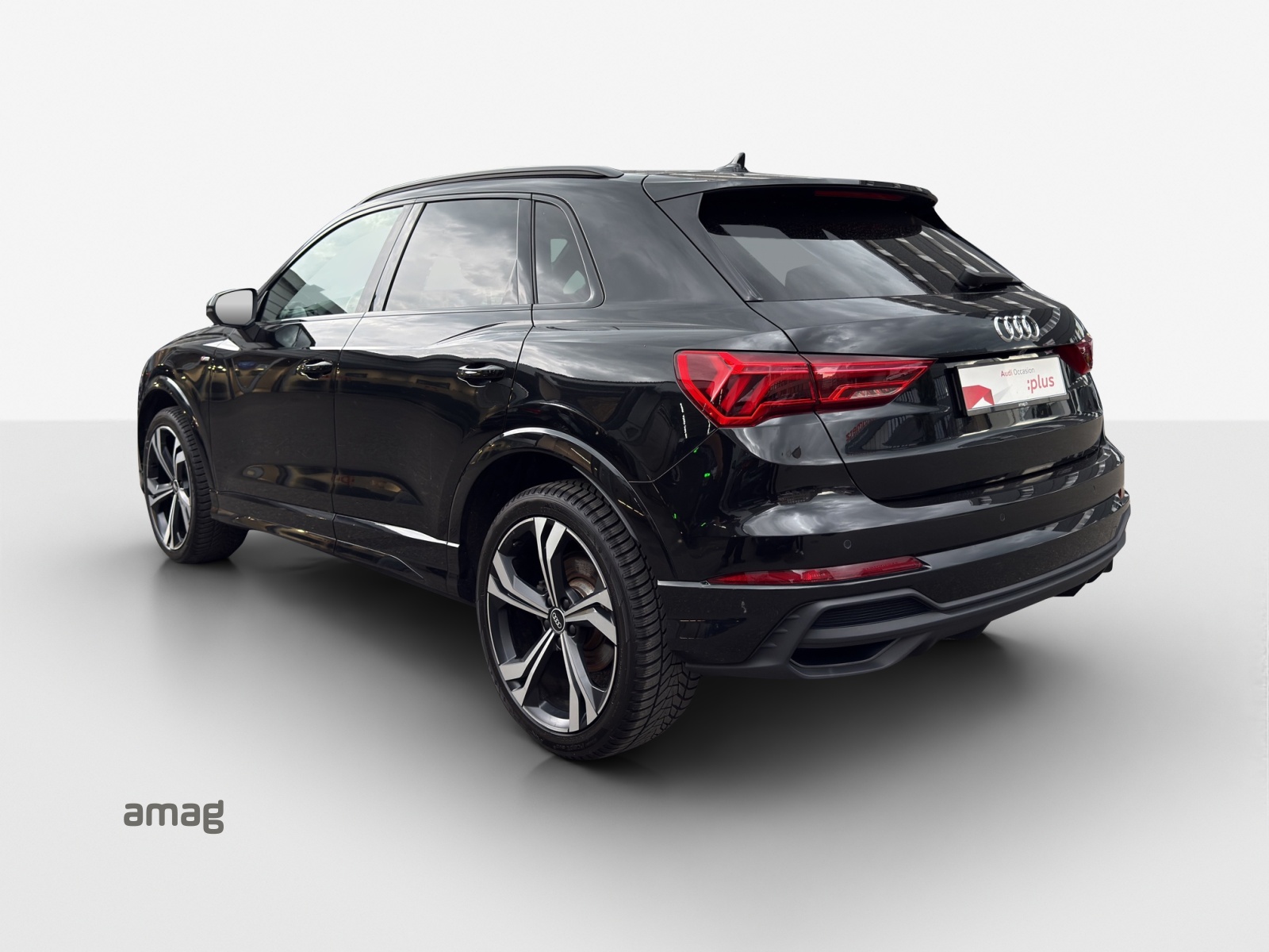 AUDI Q3 35 TFSI S line Attraction S-tronic-image-2