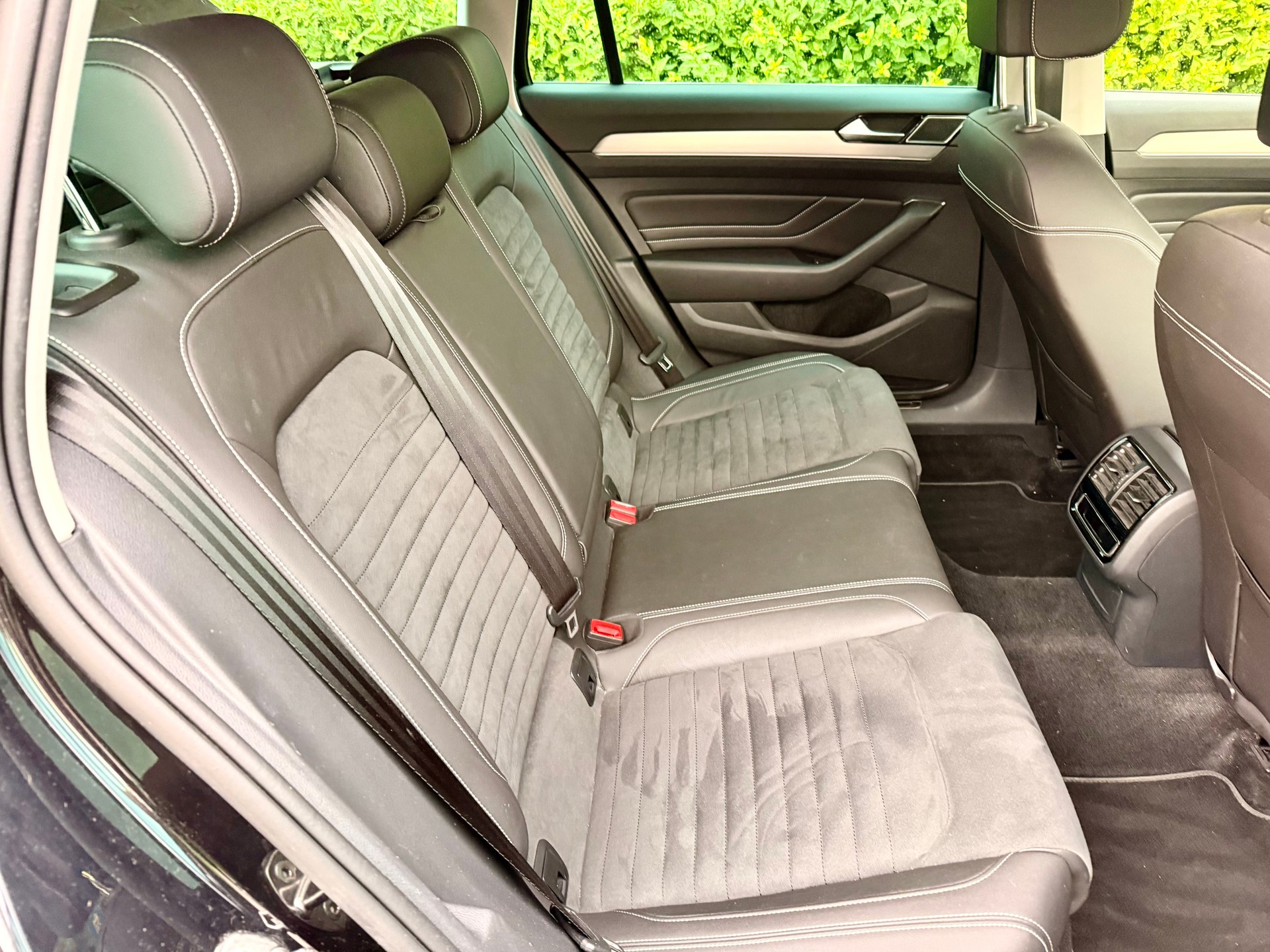 VW 2.0 TDI 200 Elegance DSG 4m-image-14
