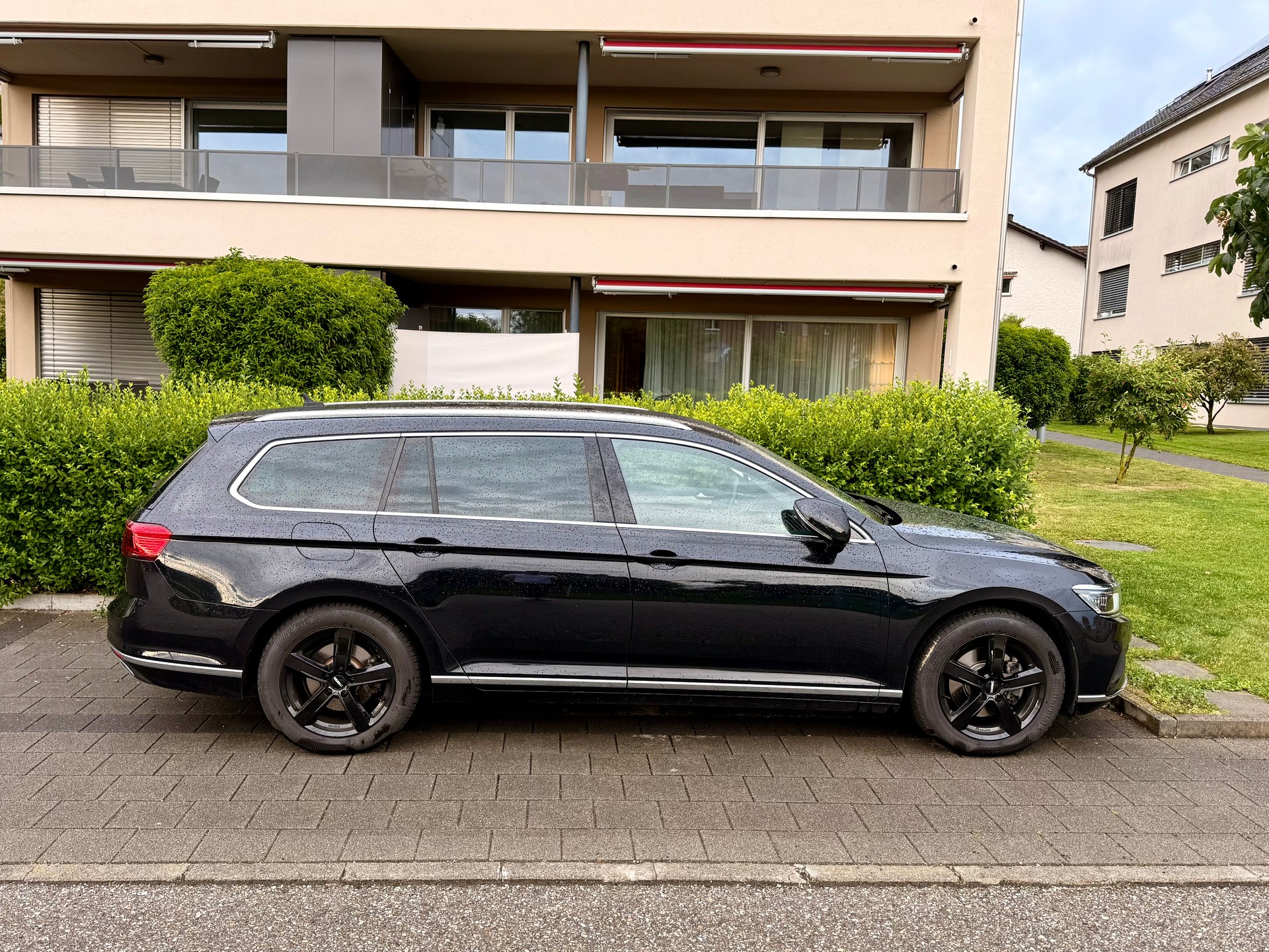 VW 2.0 TDI 200 Elegance DSG 4m-image-1