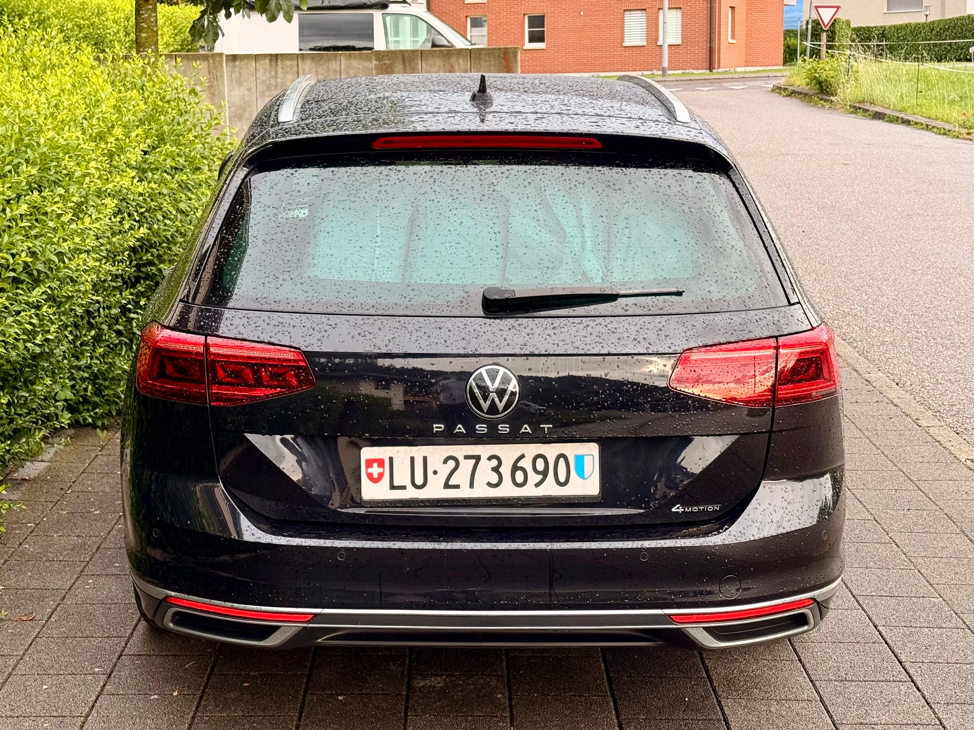 VW 2.0 TDI 200 Elegance DSG 4m-image-4